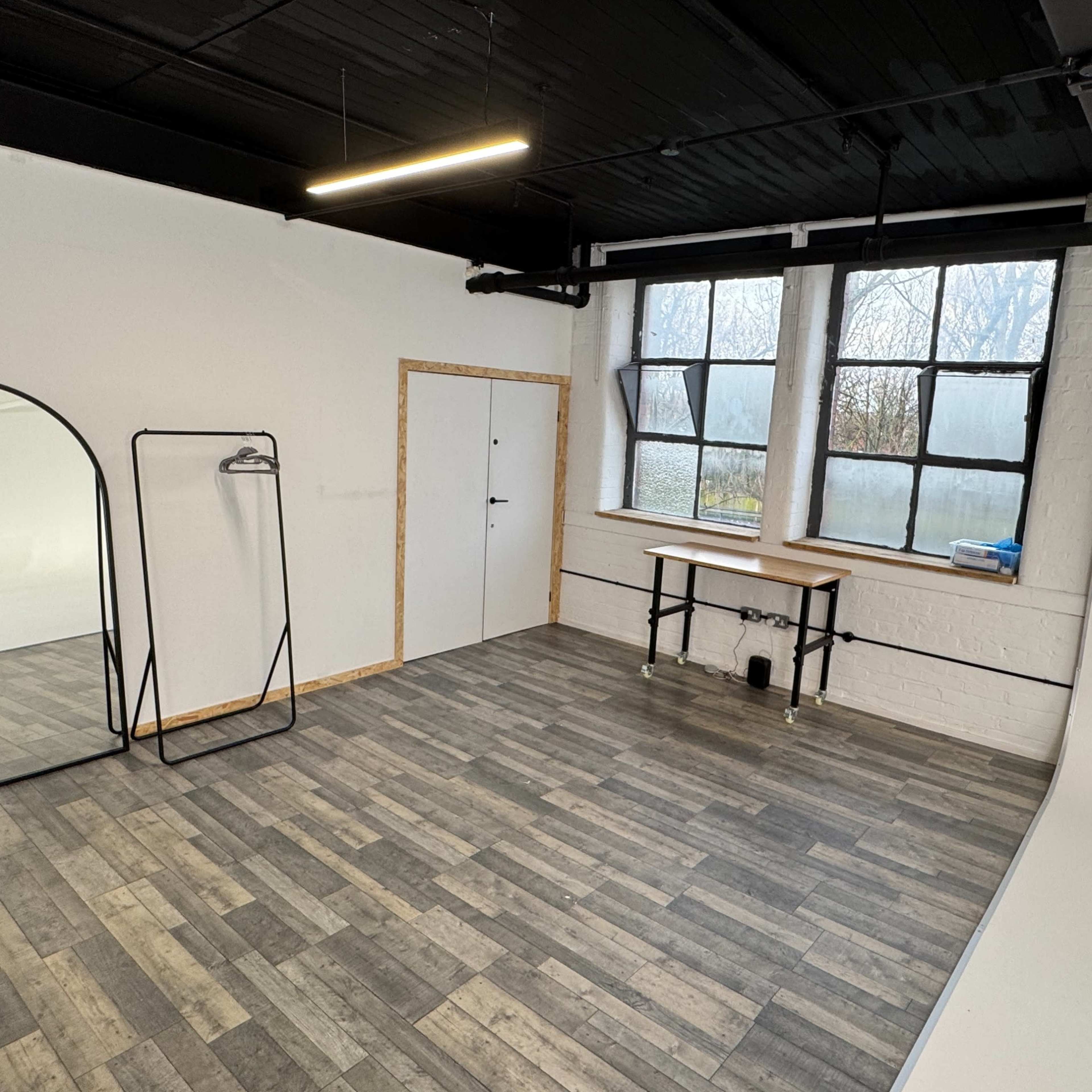 Photo and Video studio with Infinity Cove Image in Central Retail District, Manchester, England