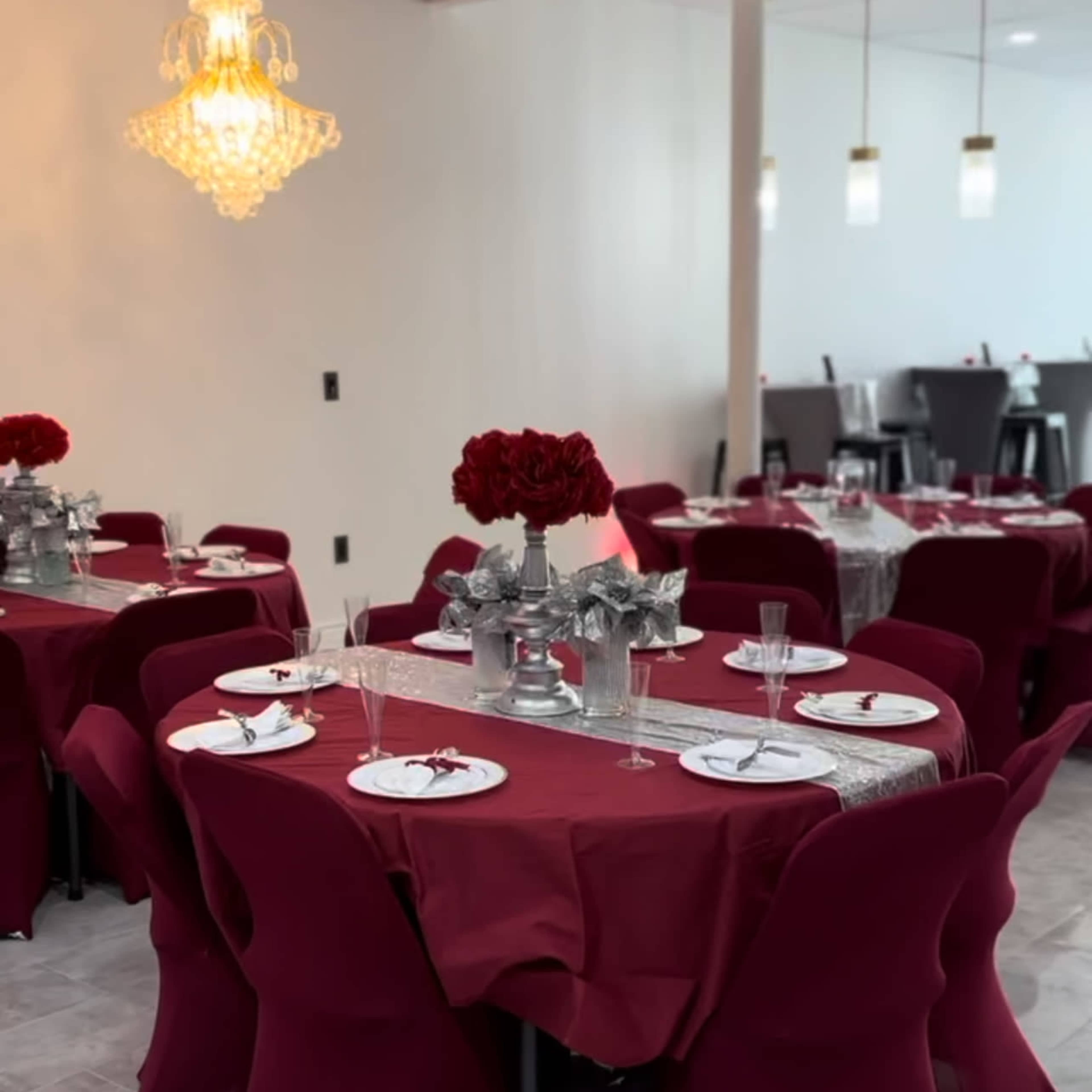 Elegant Event Venue with Tables & Chairs included Image in Houston, Houston, TX
