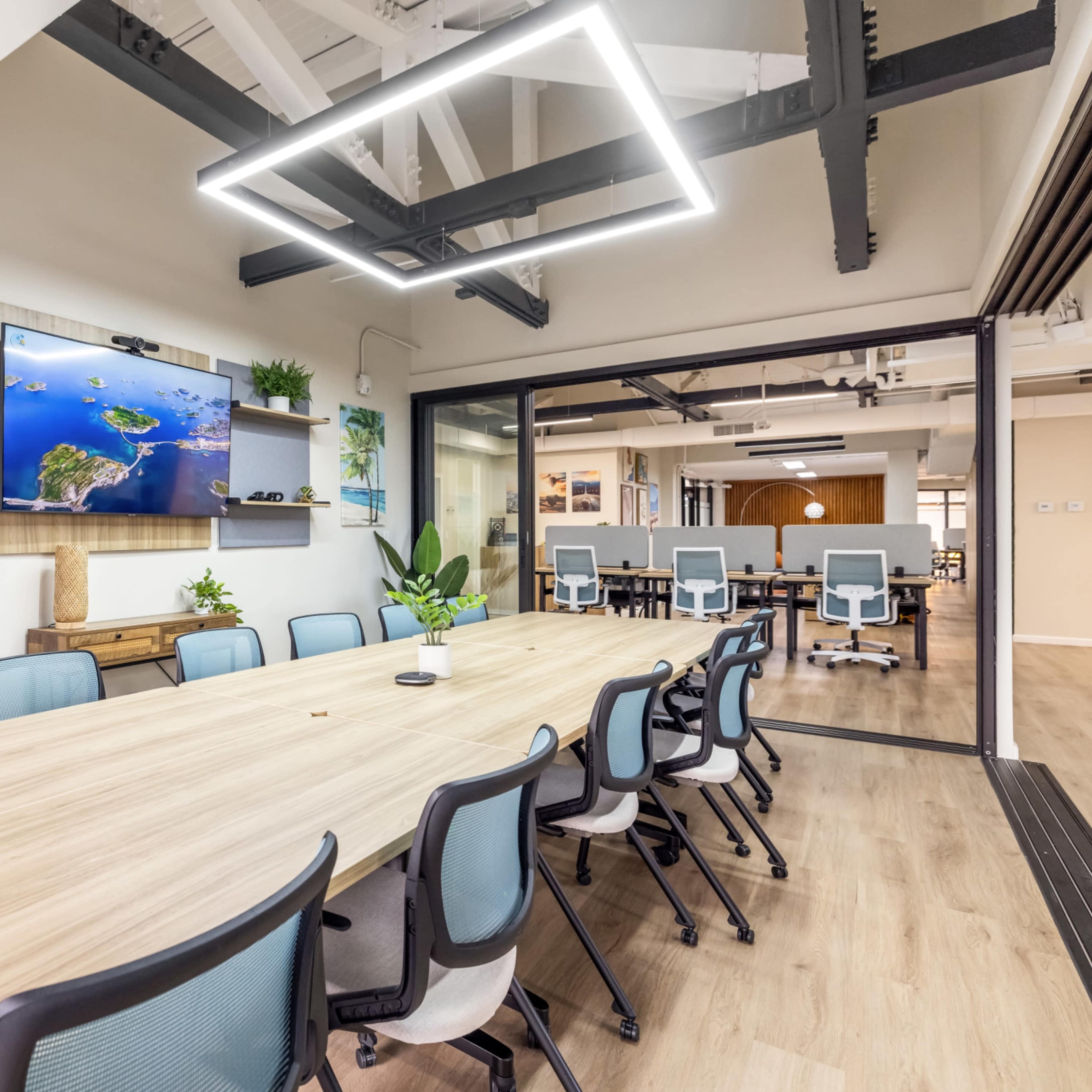 20-Person Professional Conference Room Image in Waikiki, Honolulu, HI