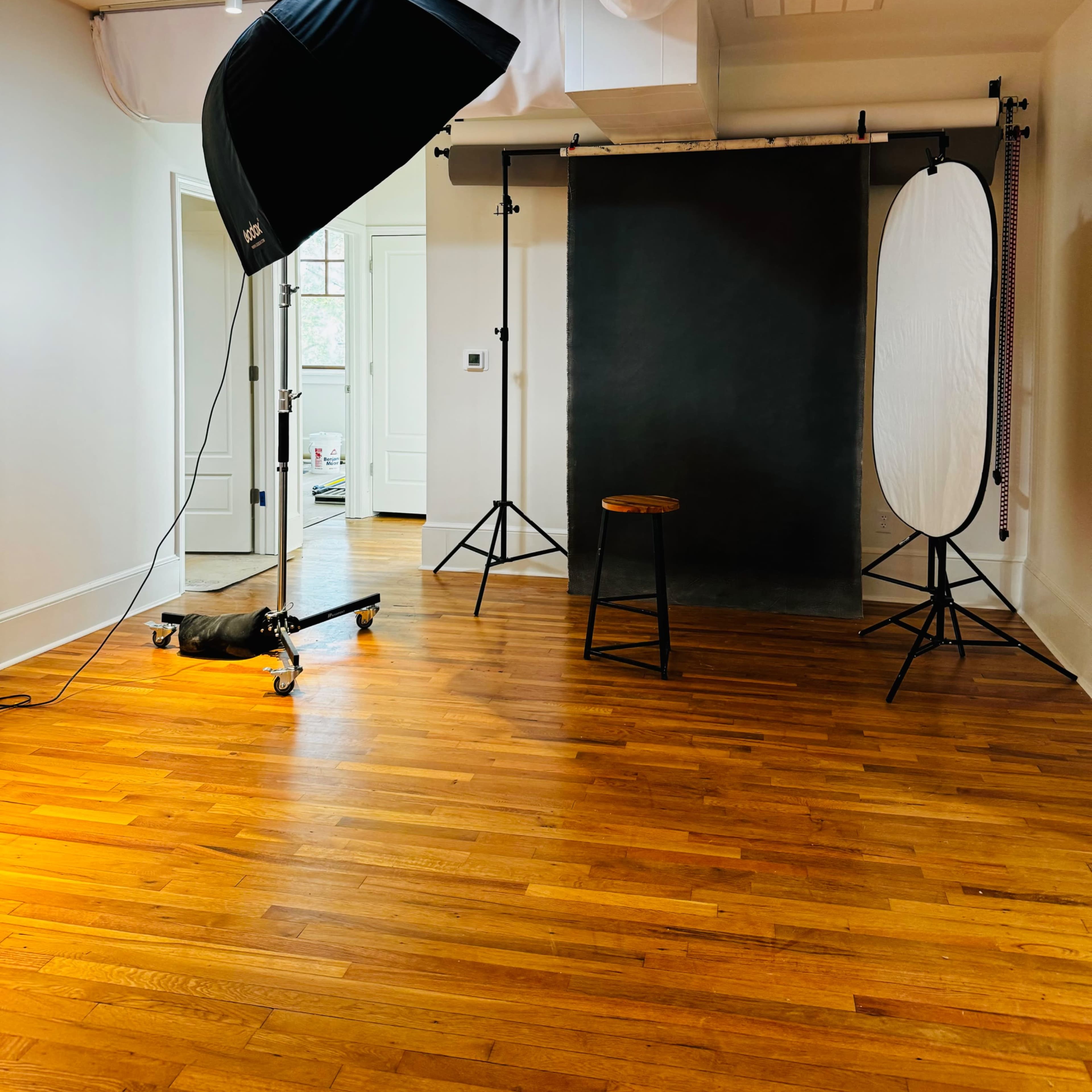 Downtown AVL Photo Studio with abundant natural light Image in Downtown, Asheville, NC