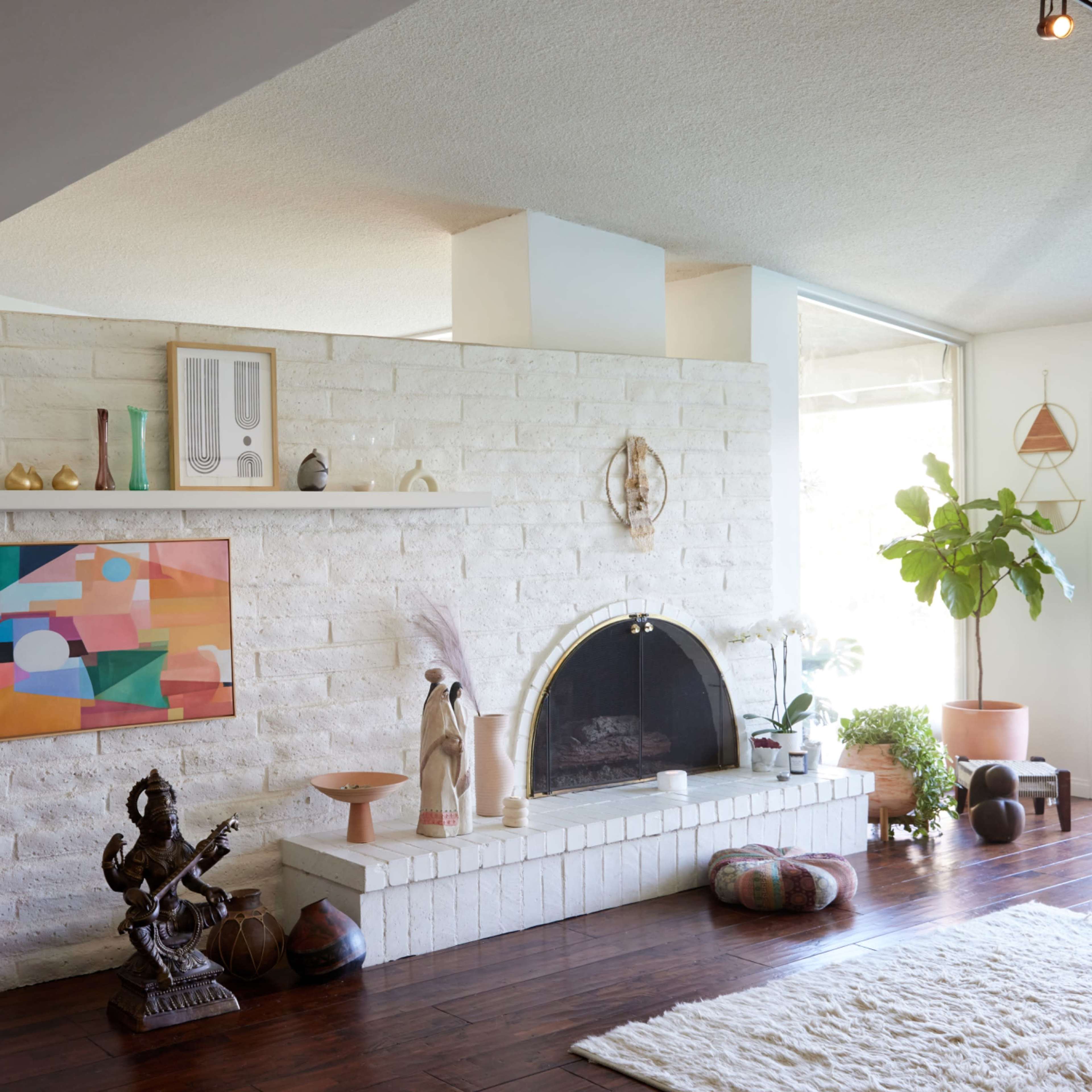 Step Into 1960s Style – A Mid-Century Modern Time Capsule Perfect for Shoots Image in Greater Mulwood, Calabasas, CA