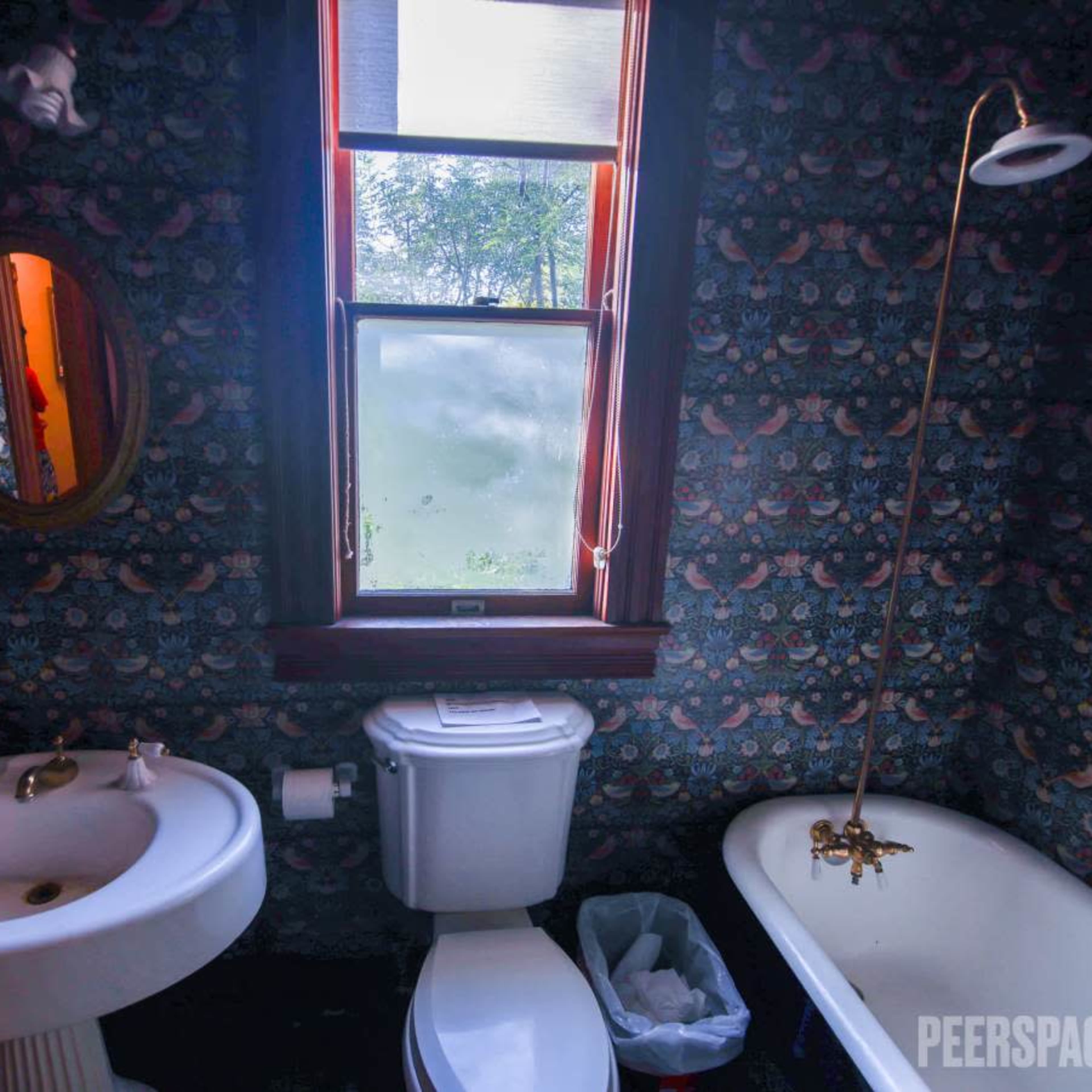 HISTORIC VICTORIAN STYLE HOUSE FOR FILMING AND EVENTS Image in Pasadena, Pasadena, CA