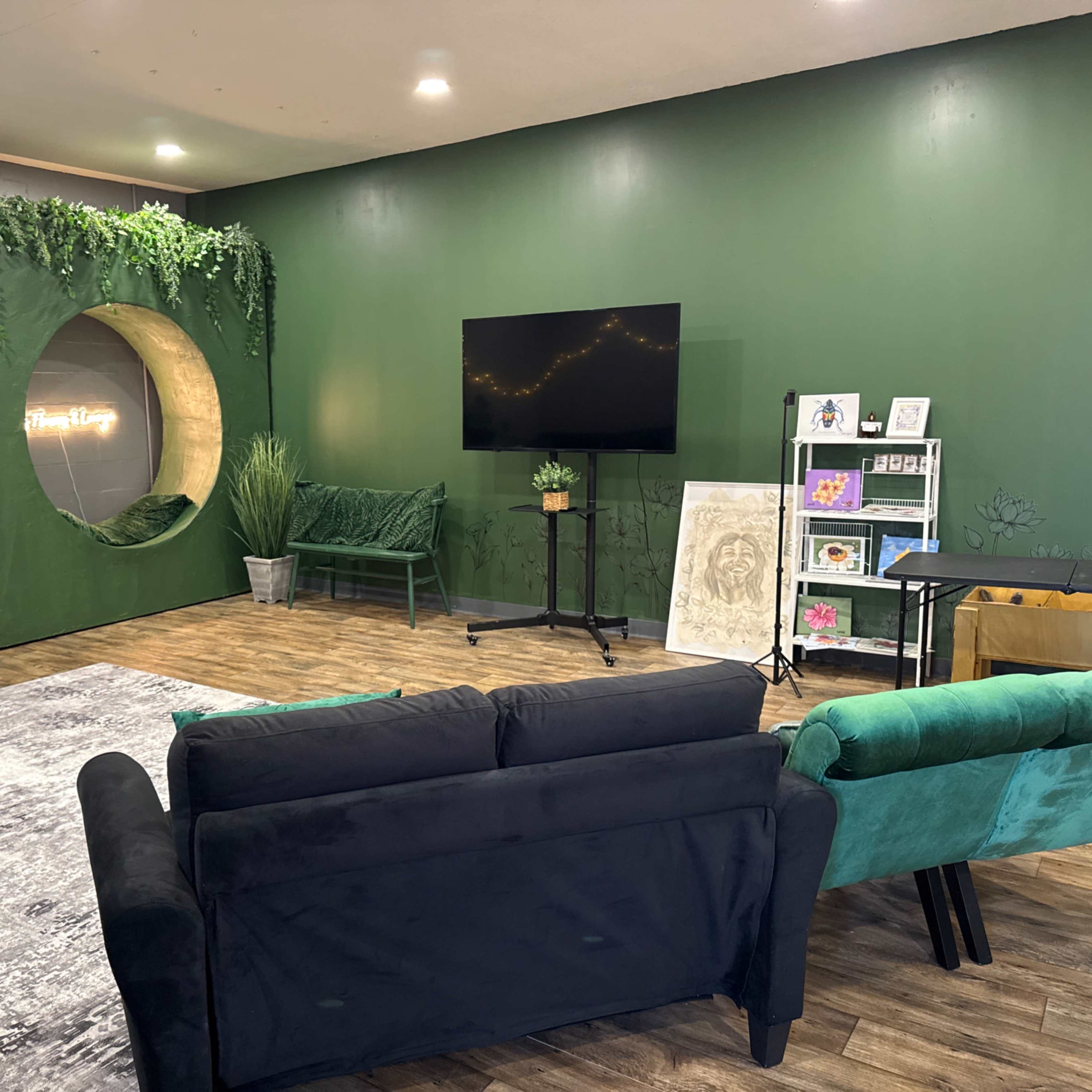 Multi-Purpose Lounge Space Image in Arlington, Jacksonville, FL