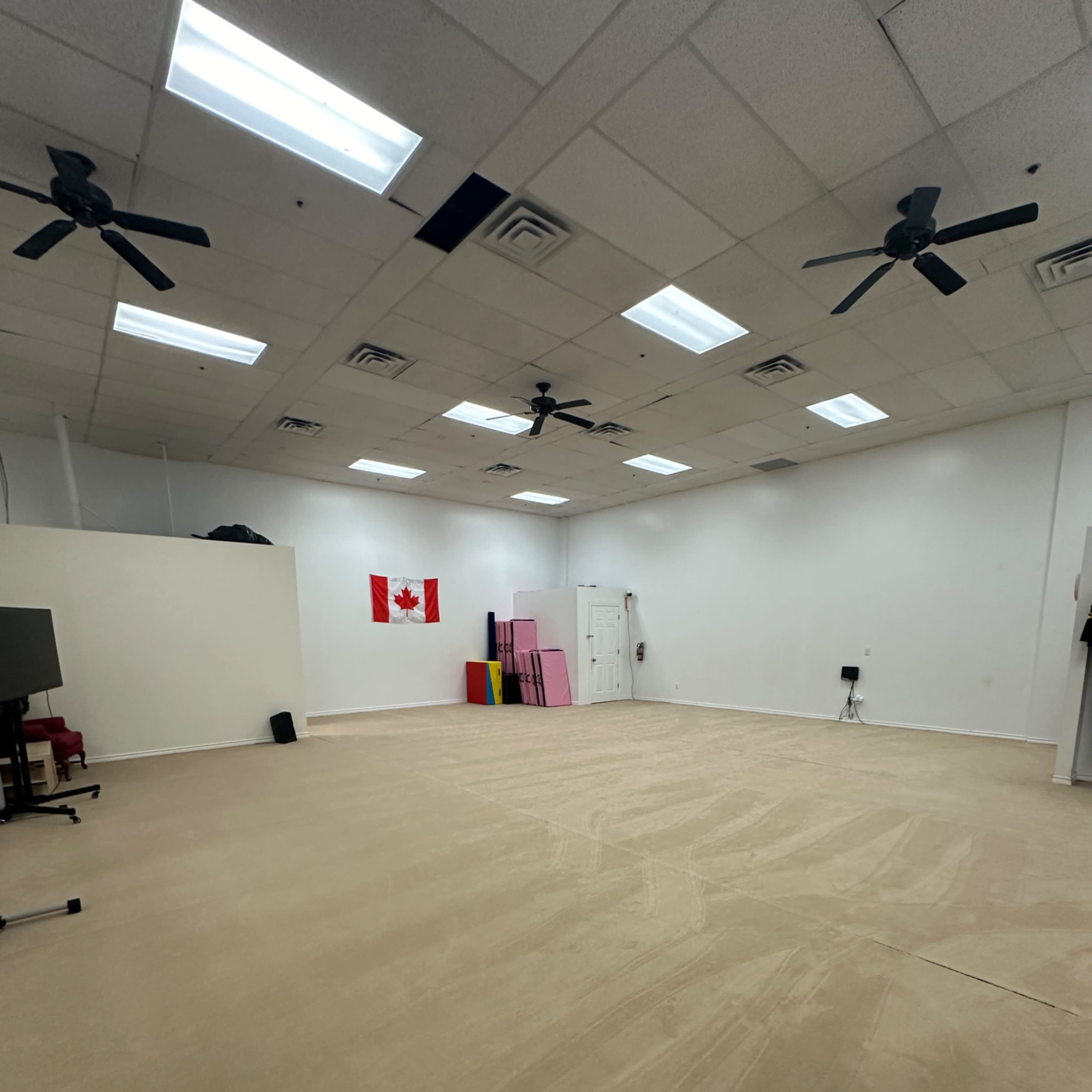 Studio at the edge of suburb Image in Ottawa, Ottawa, ON
