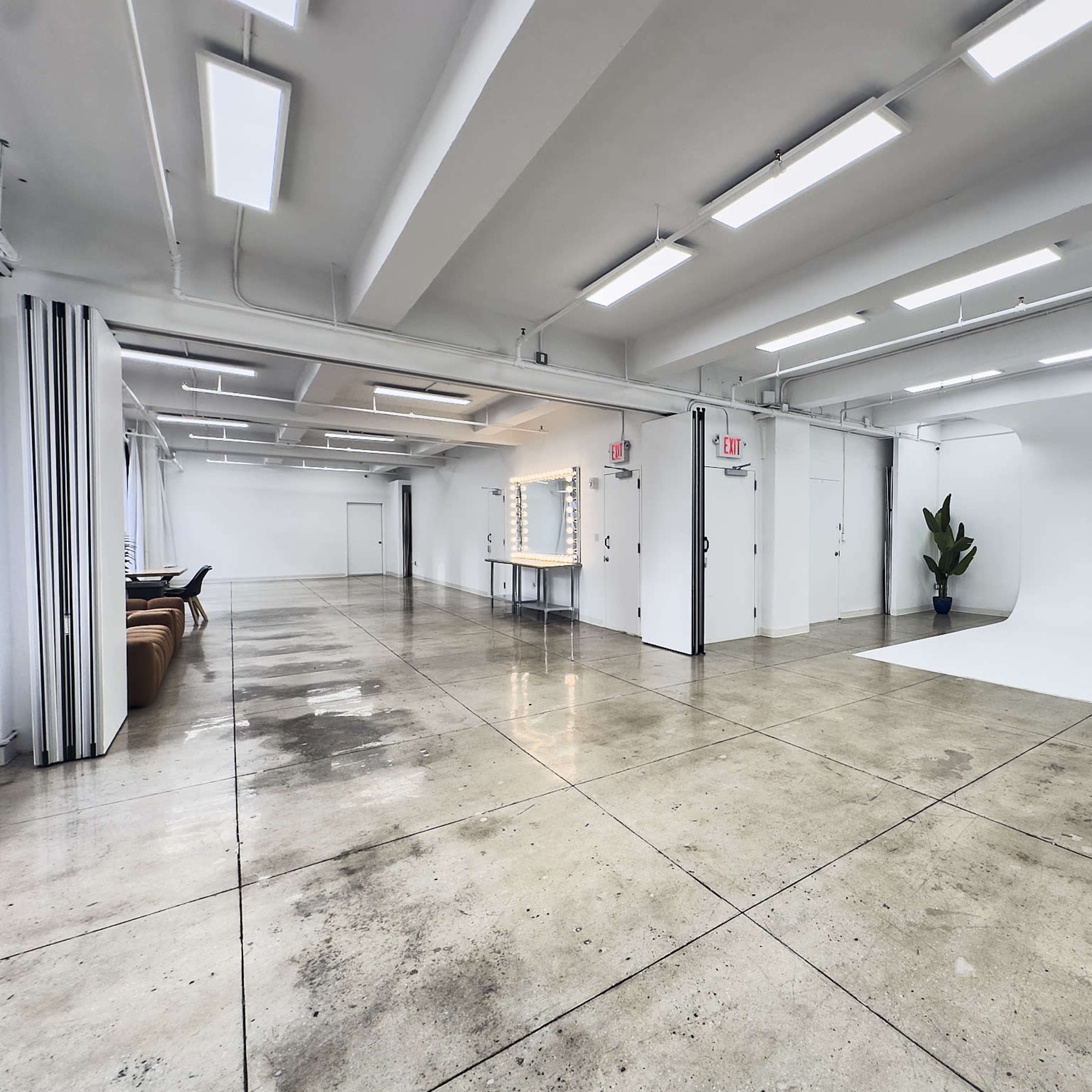 14 A+B Enormous Space Madison SQ + Freedom tower Views Image in Midtown Manhattan, New York, NY