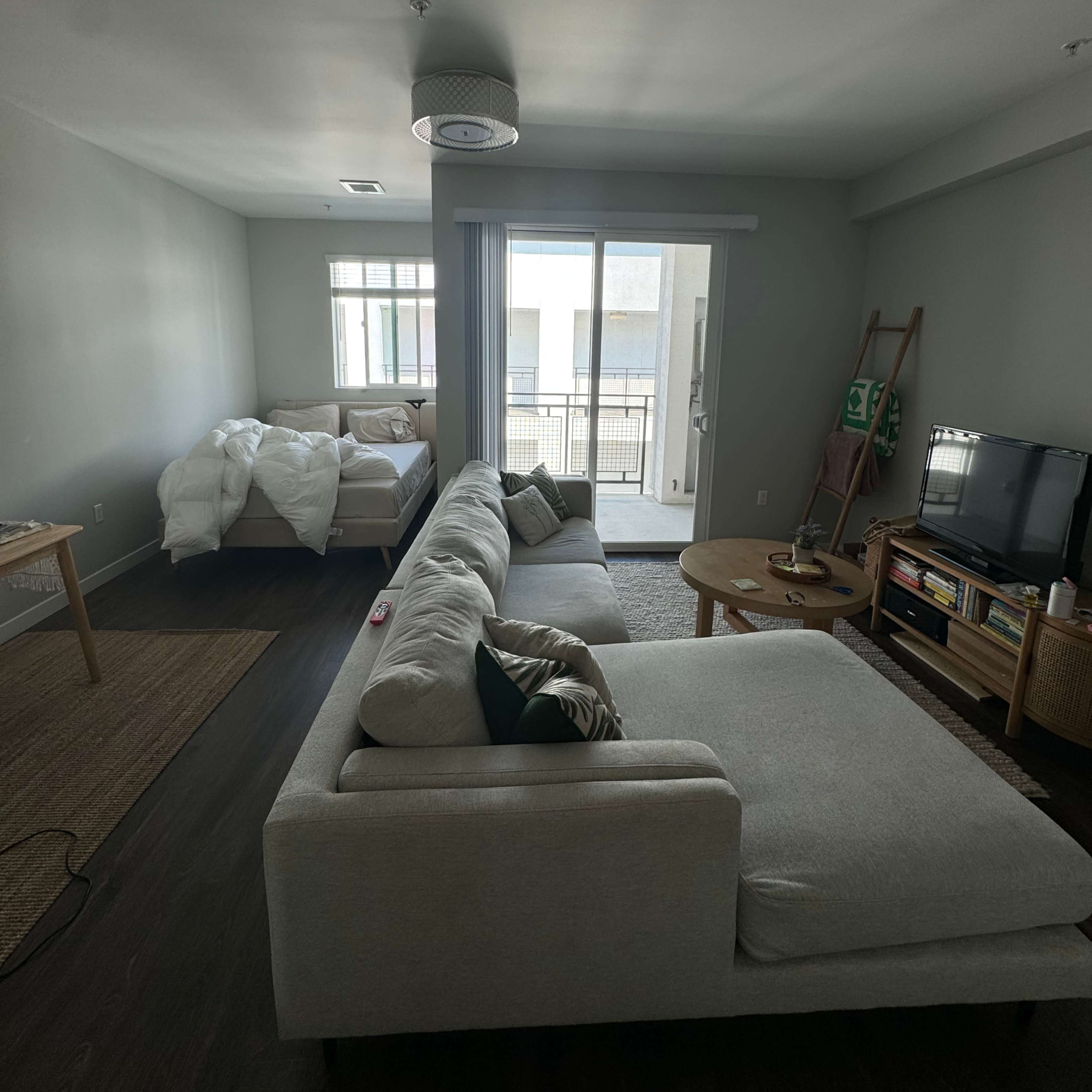 Minimalist Mid-Century Studio Image in North Hollywood, Los Angeles, CA