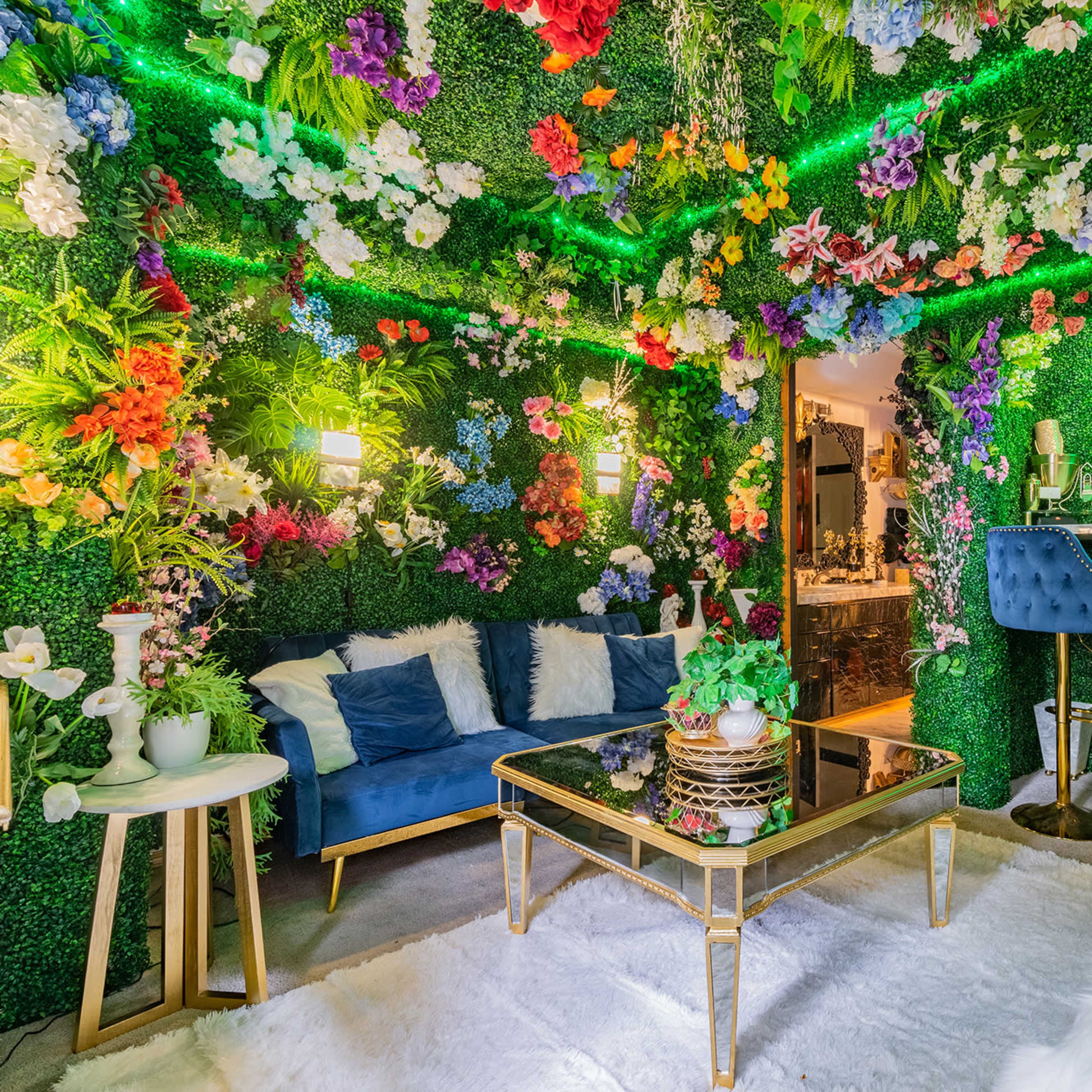 The Forbidden Garden, Entire guest suite in Central Seattle Image in Atlantic, Seattle, WA