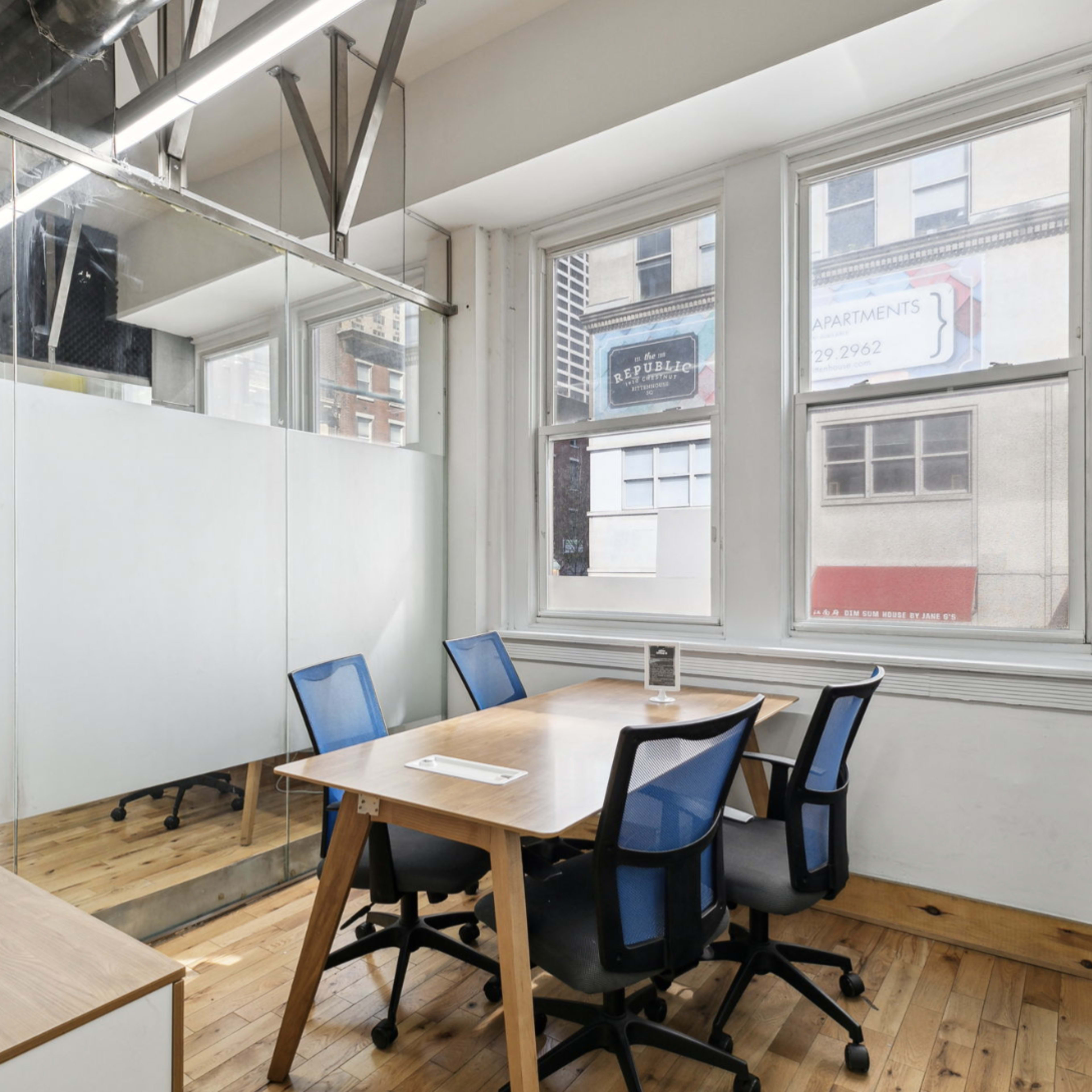 Private 4 Person Office / Meeting Space (C) Image in Center City, Philadelphia, PA