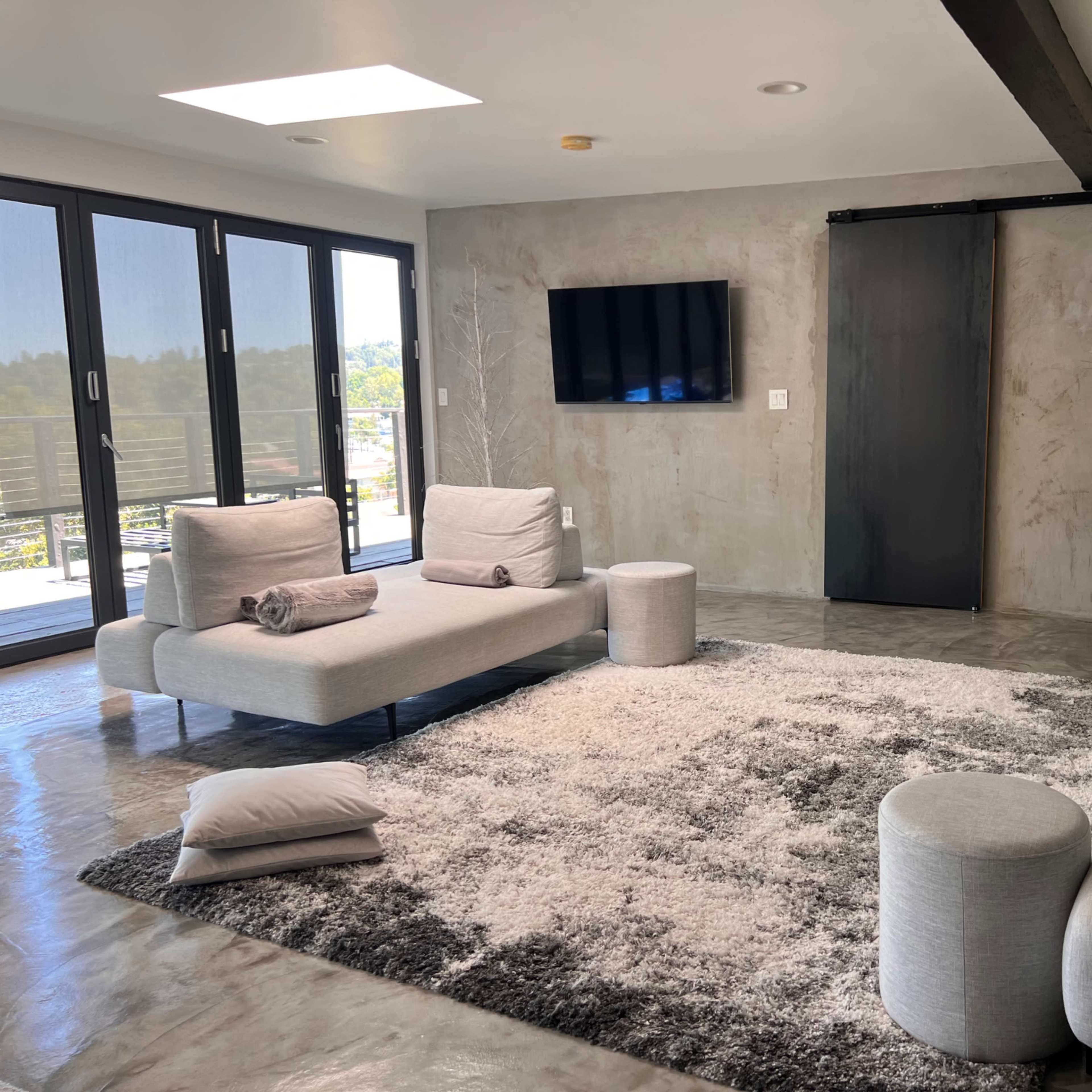 House with a View. Image in Woodland Hills, Los Angeles, CA