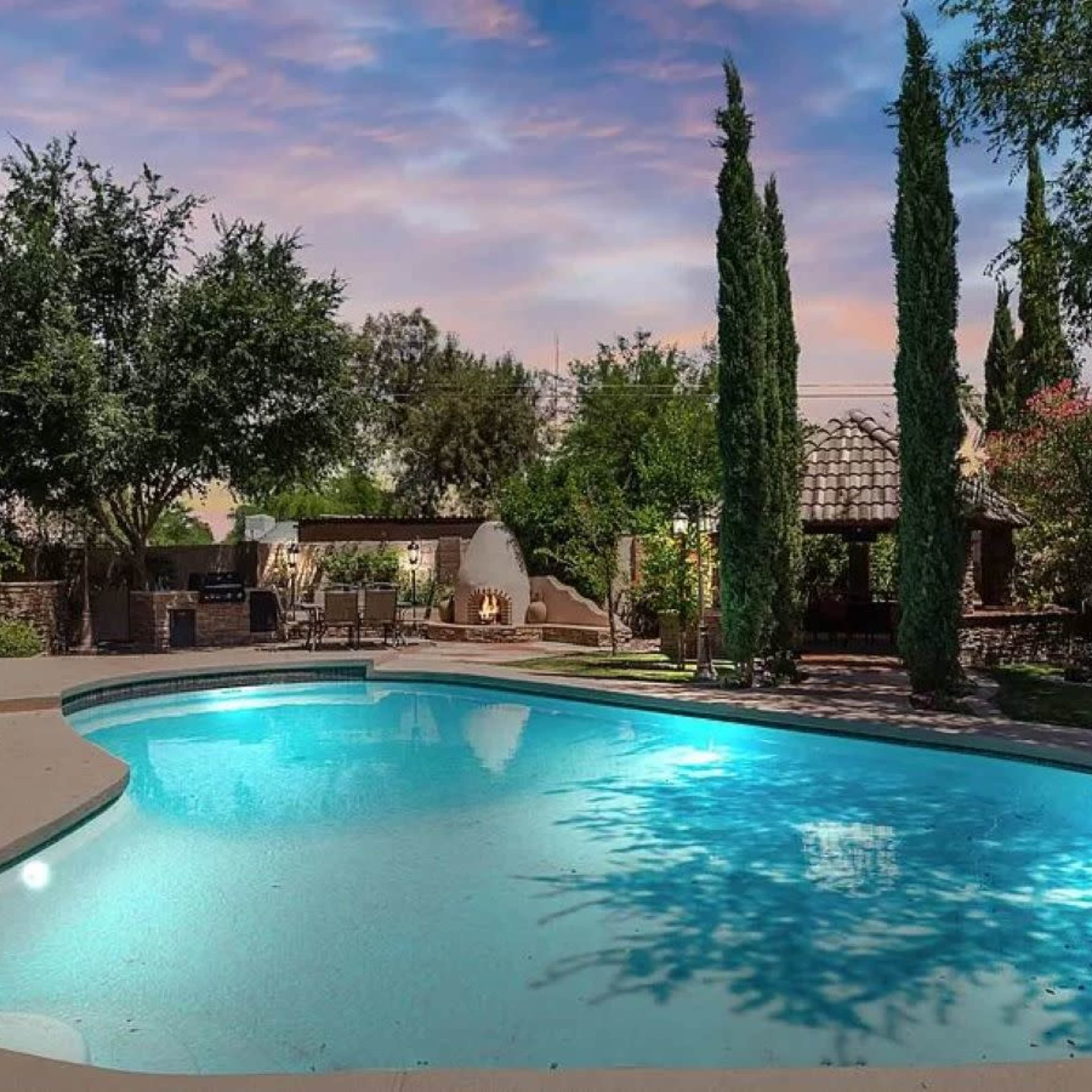 Dream Retreat w/ Gorgeous Backyard: Perfect Intimate Wedding Image in Mesa, Mesa, AZ