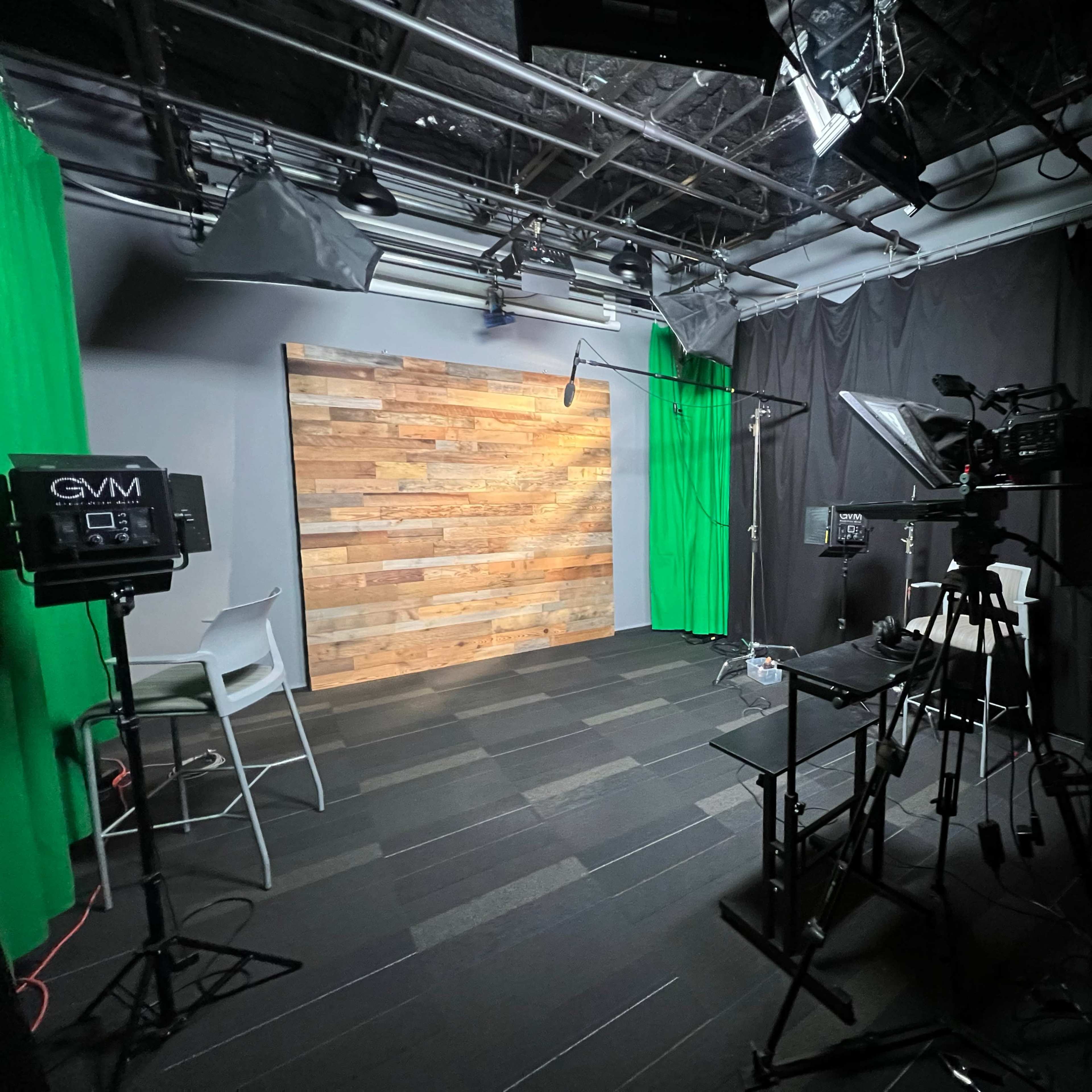 Full TV/Podcast studio walking distance to MIT, Harvard, Kendall Square and Boston Image in Wellington-Harrington, Cambridge, MA