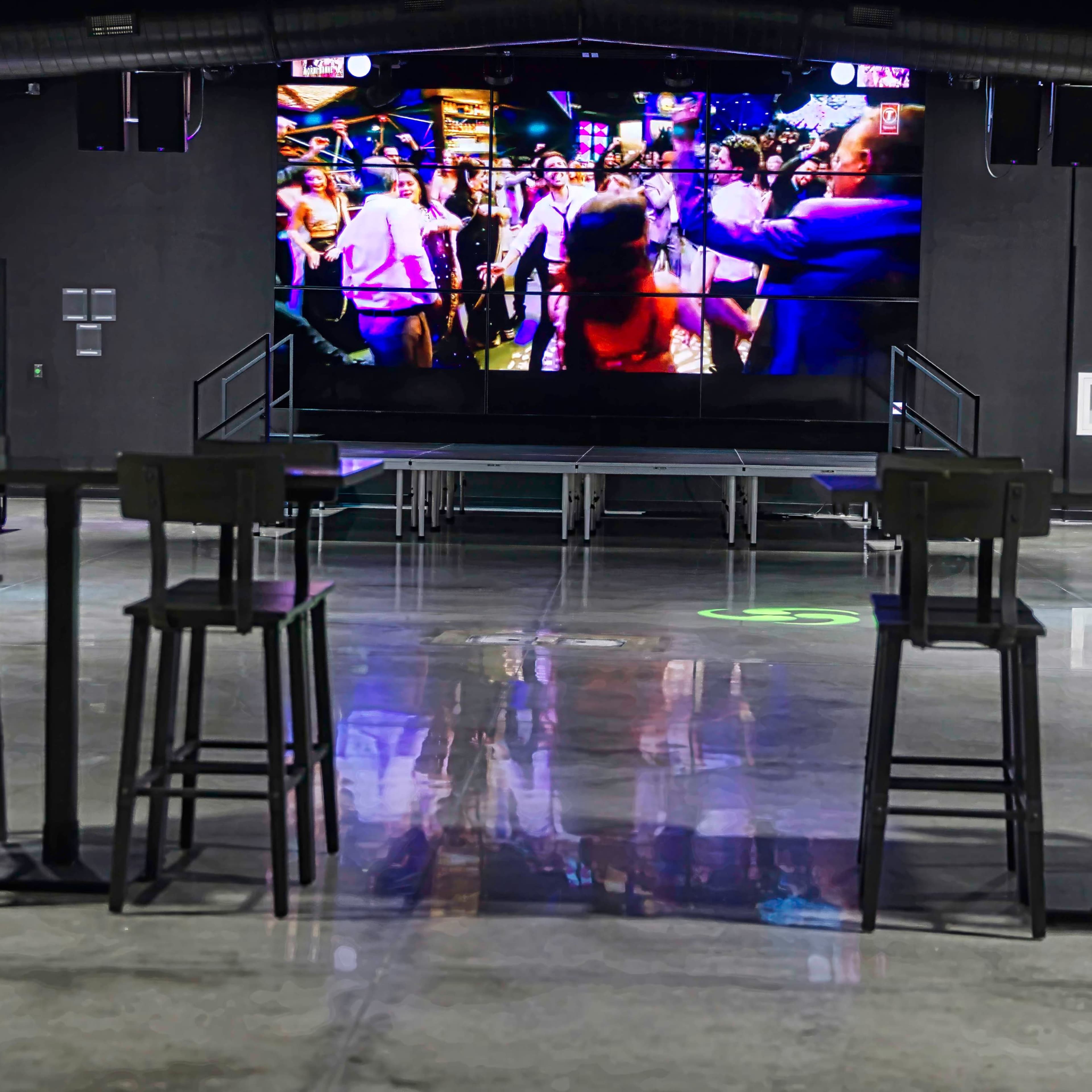 Historic Palmetto, FL - Industrial, spacious, state-of -art AV system with 45 LED TVs!! Image in Palmetto, Palmetto, FL