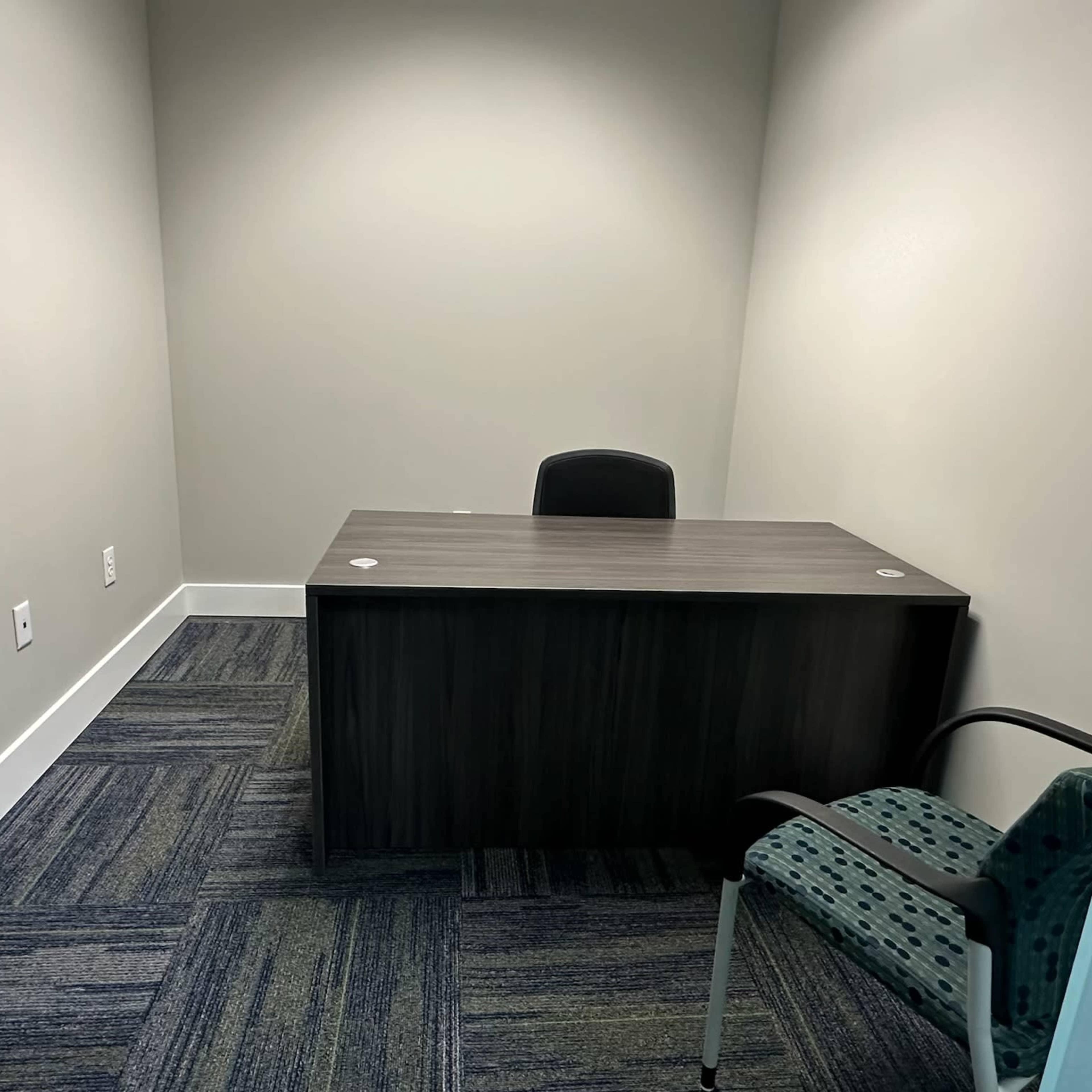 Suite 7 - Executive Office Suite in East Point/South Fulton Image in East Point, East Point, GA