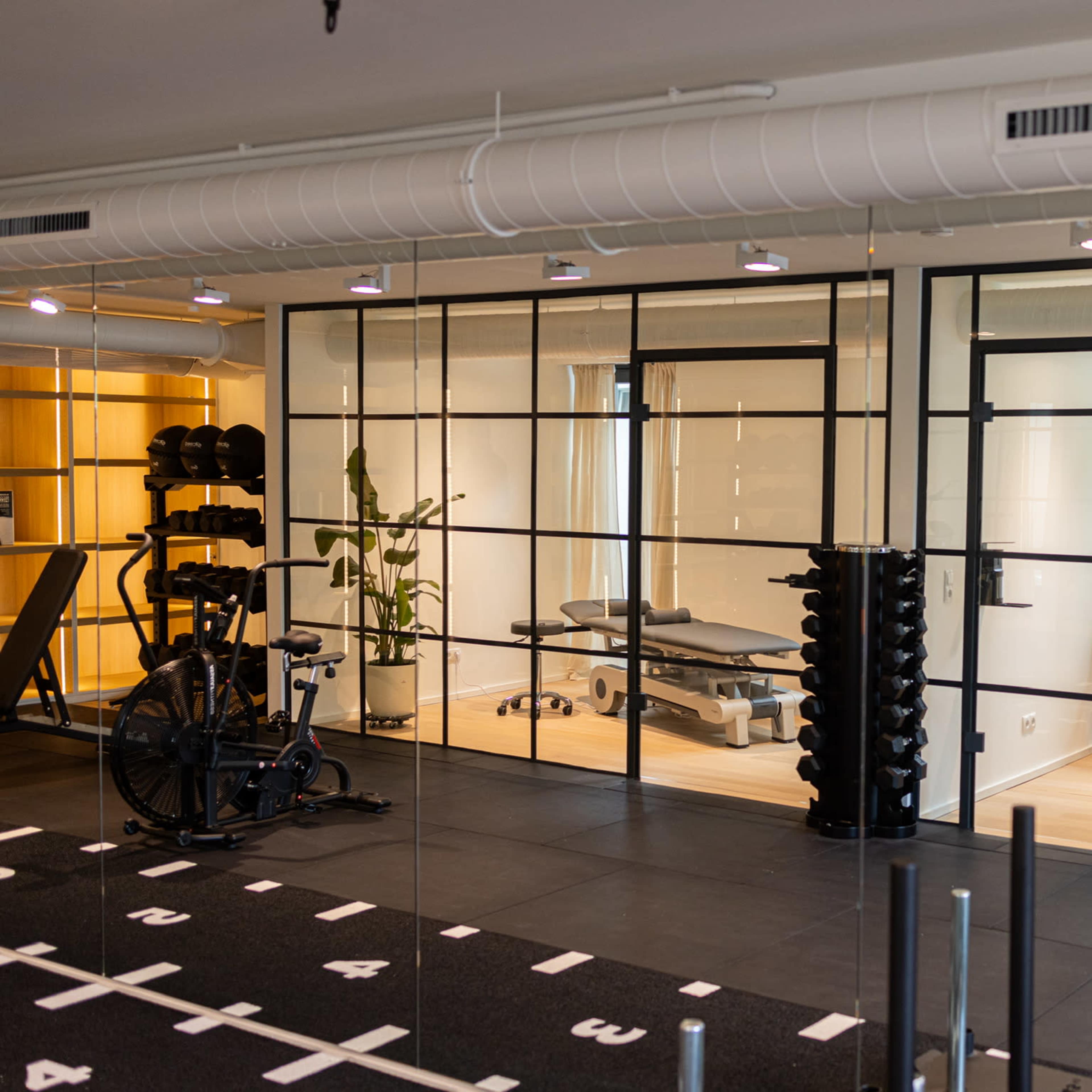 Revive Studios – 230 m² Studiofläche für Produktionen & Events in Hamburg Bild in Hamburg, Hamburg, HH