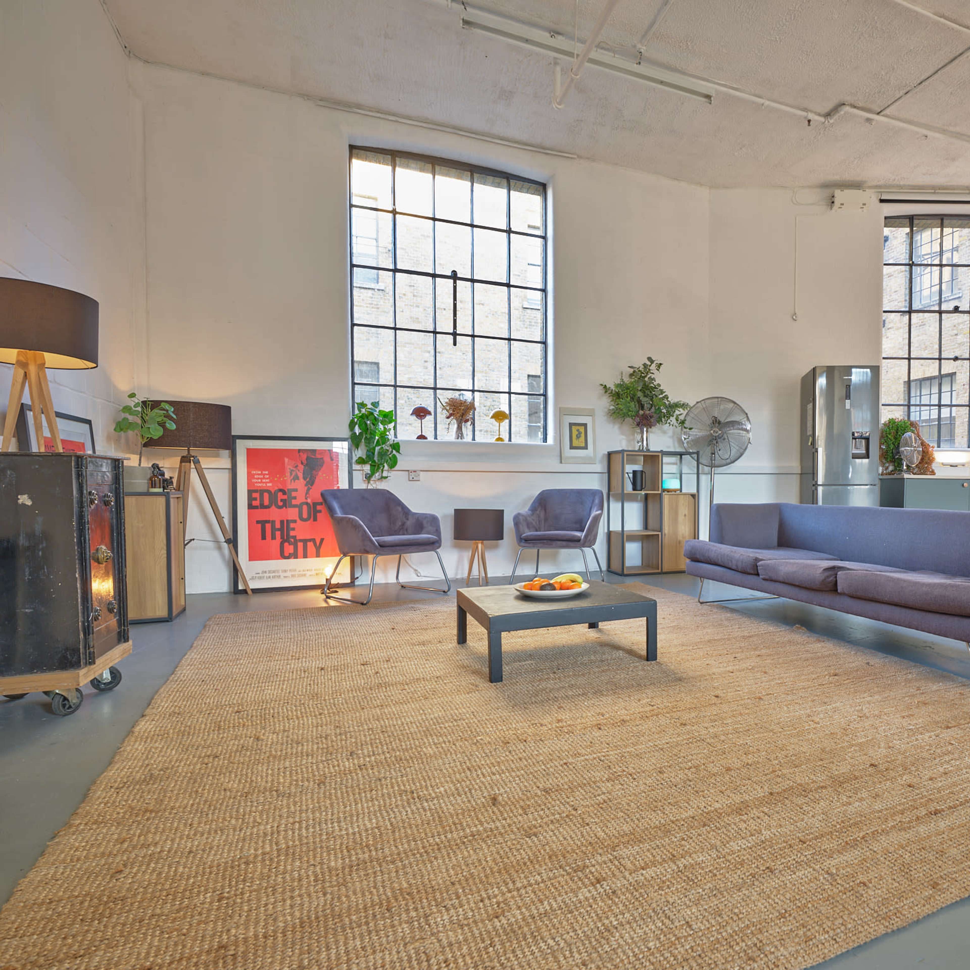Central London Light and Spacious Studio Image in Hoxton, London, England
