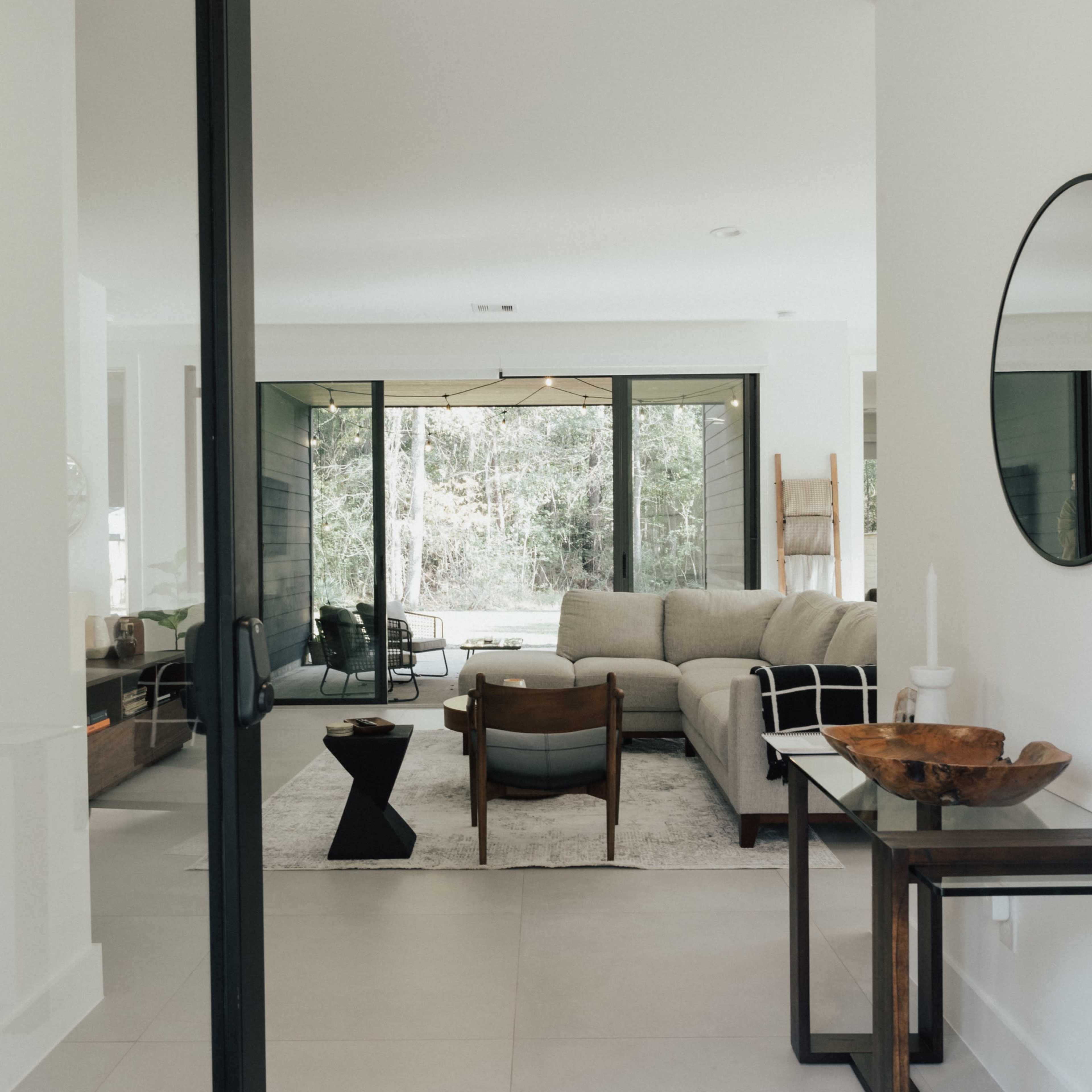Modern Home - PERFECT for small gatherings and photo shoots Image in , Conroe, TX