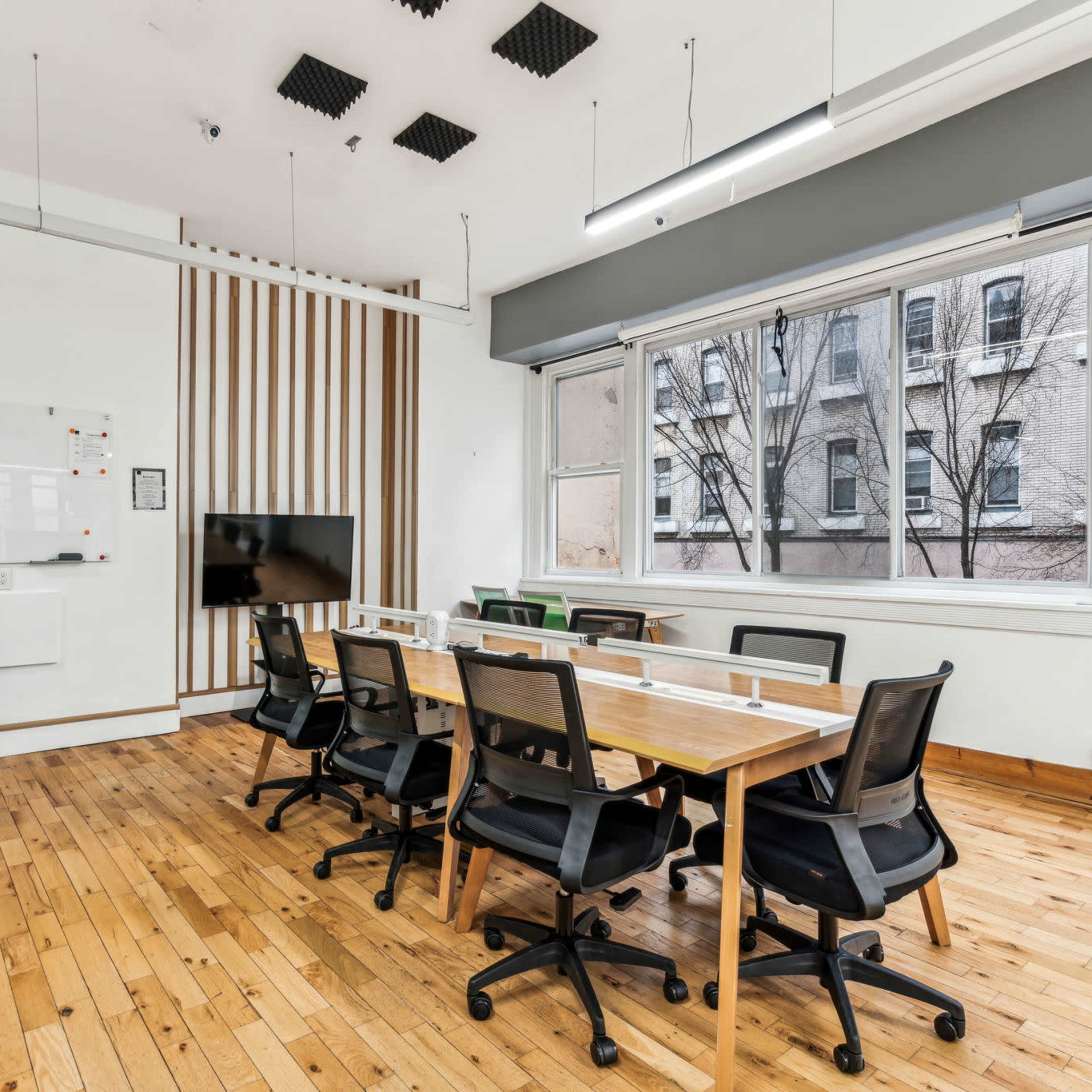 Open Layout Event Space 2 w/ Tables + Chairs Image in Center City, Philadelphia, PA