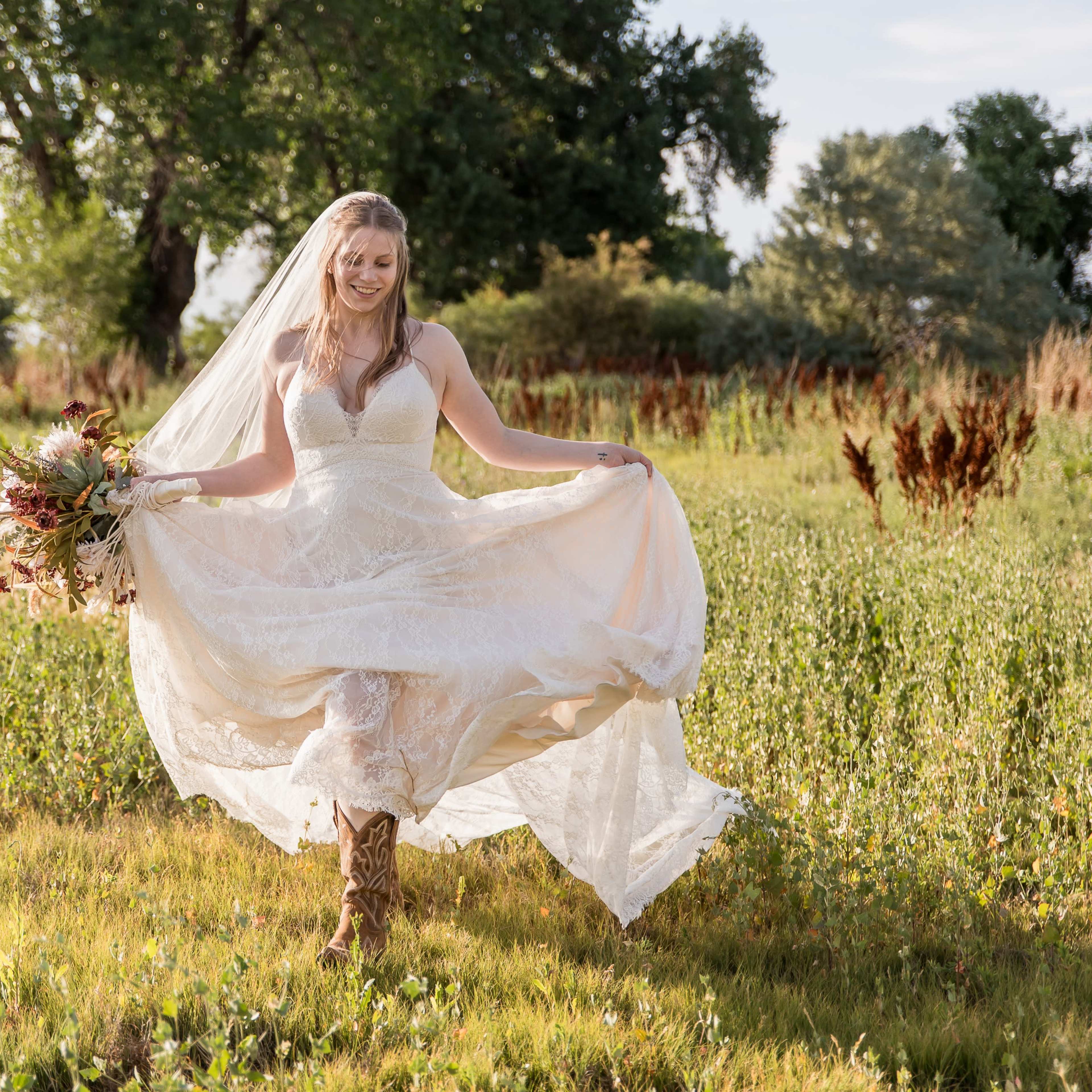 Dreamy Lakeside Country Wedding Venue Image in , Ault, CO