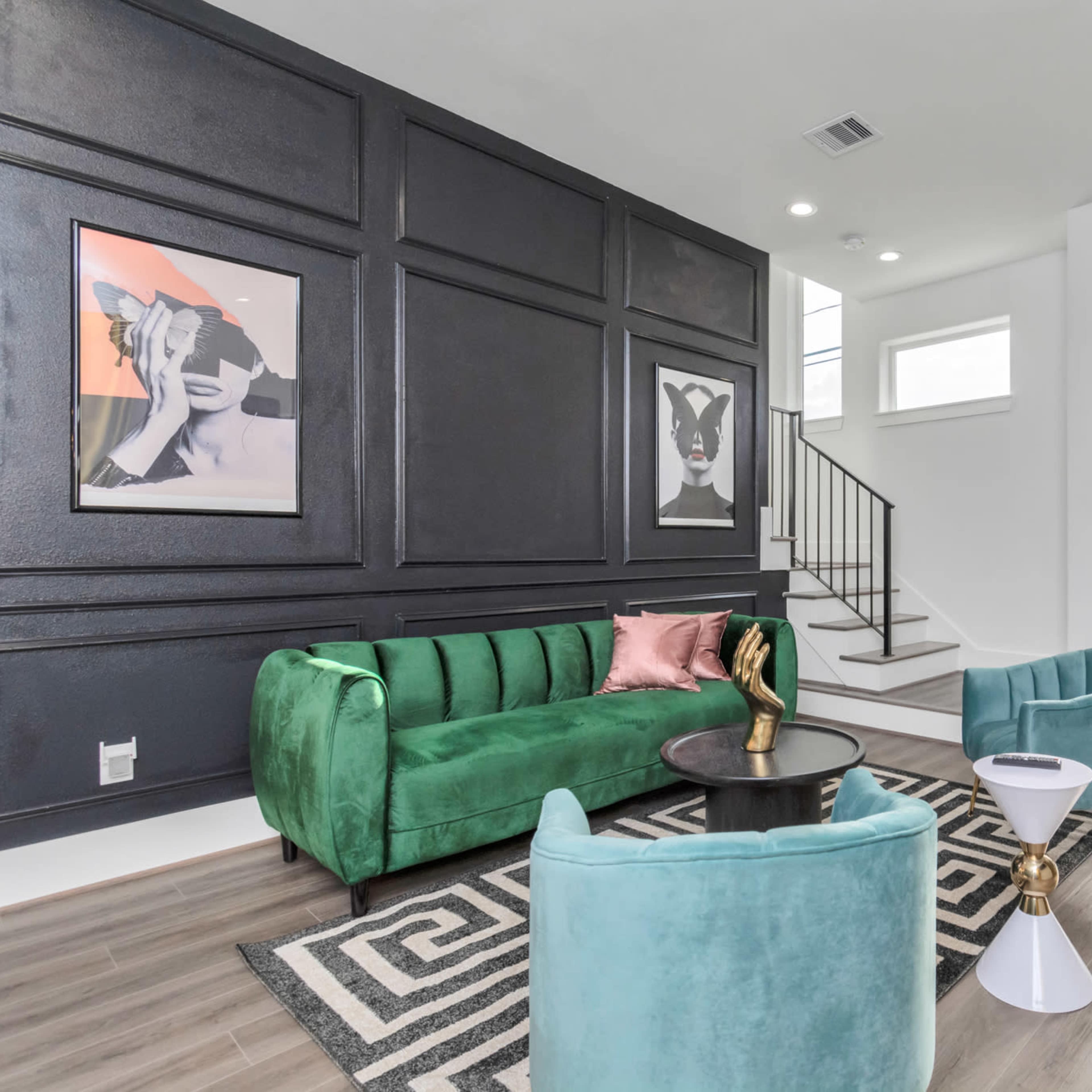 Great home for content creation, podcast, photoshoots Image in Greater Third Ward, Houston, TX