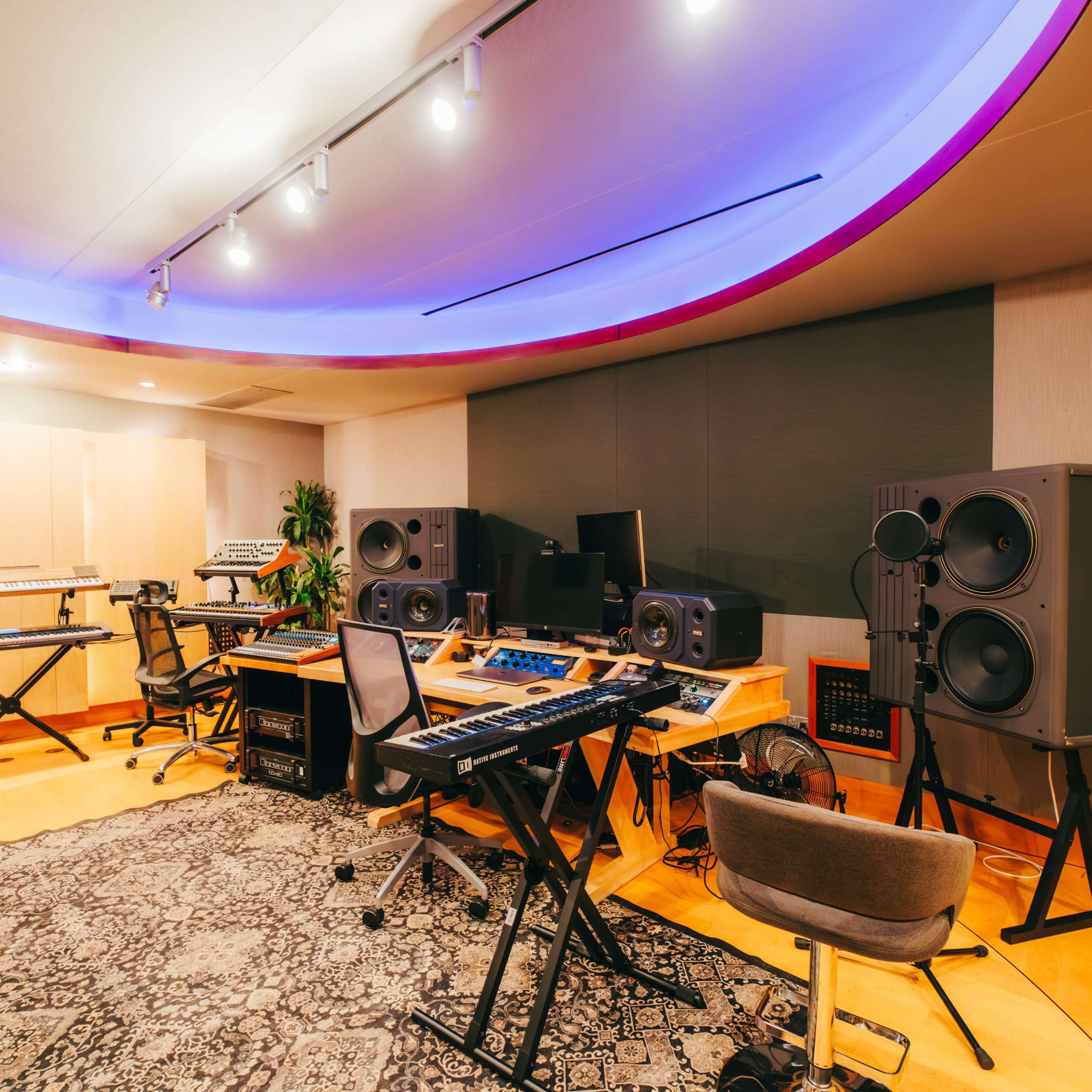 West La High End Recording Studio (A Room) Image in Sawtelle, Los Angeles, CA