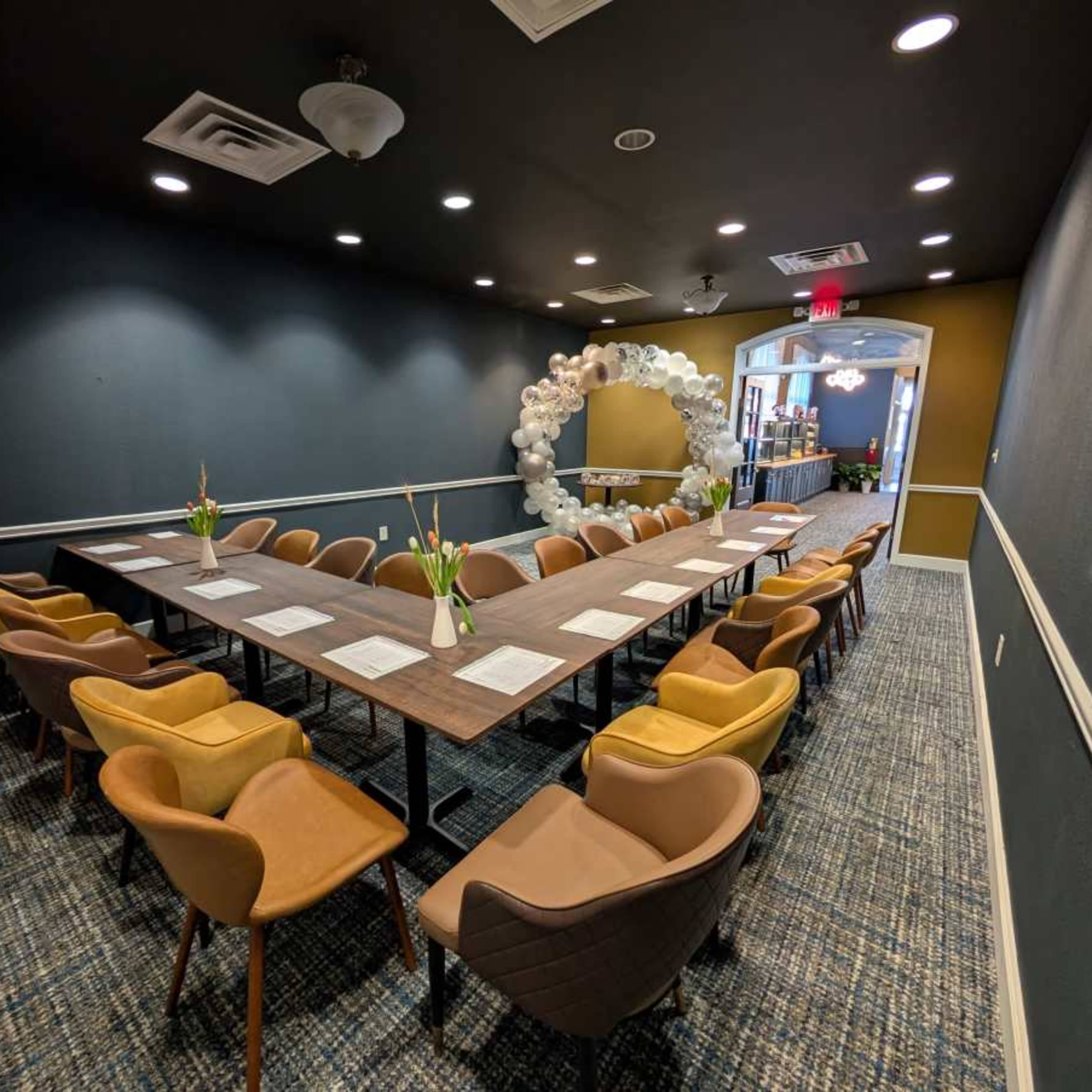 Cozy Private Room in a Brunch Café Image in Duluth, Duluth, GA