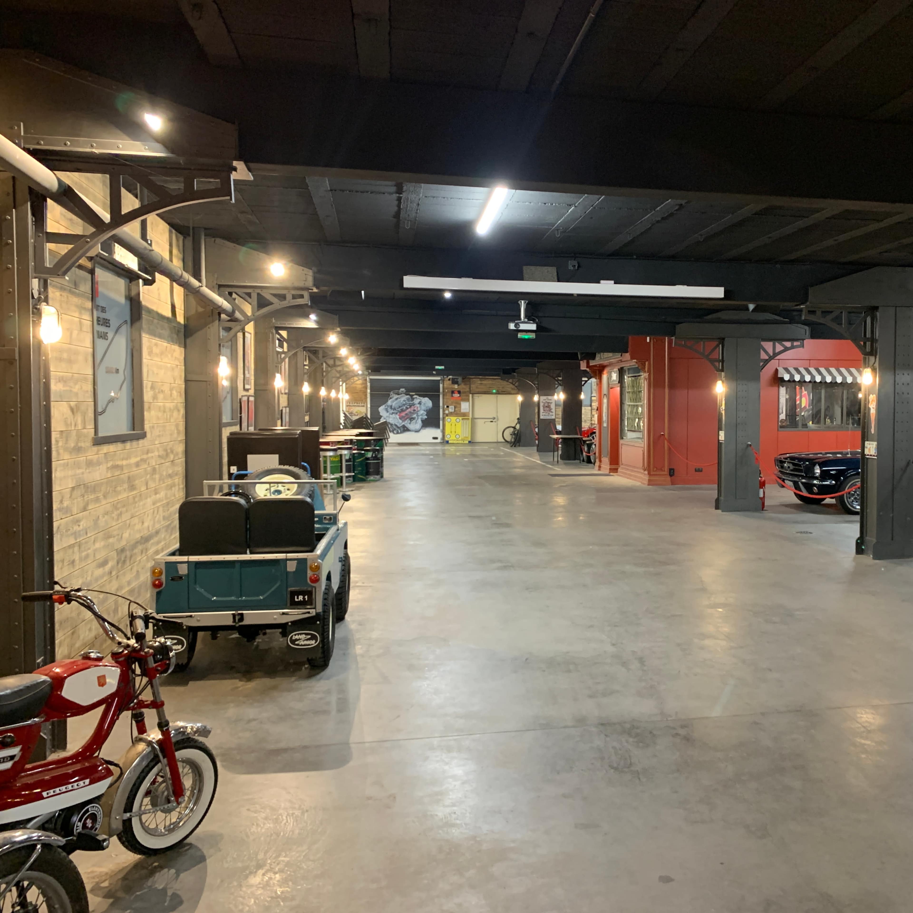 Driver's Park, garage vintage et unique pour vos évènements Image dans Chamalières, Chamalières, Auvergne-Rhône-Alpes