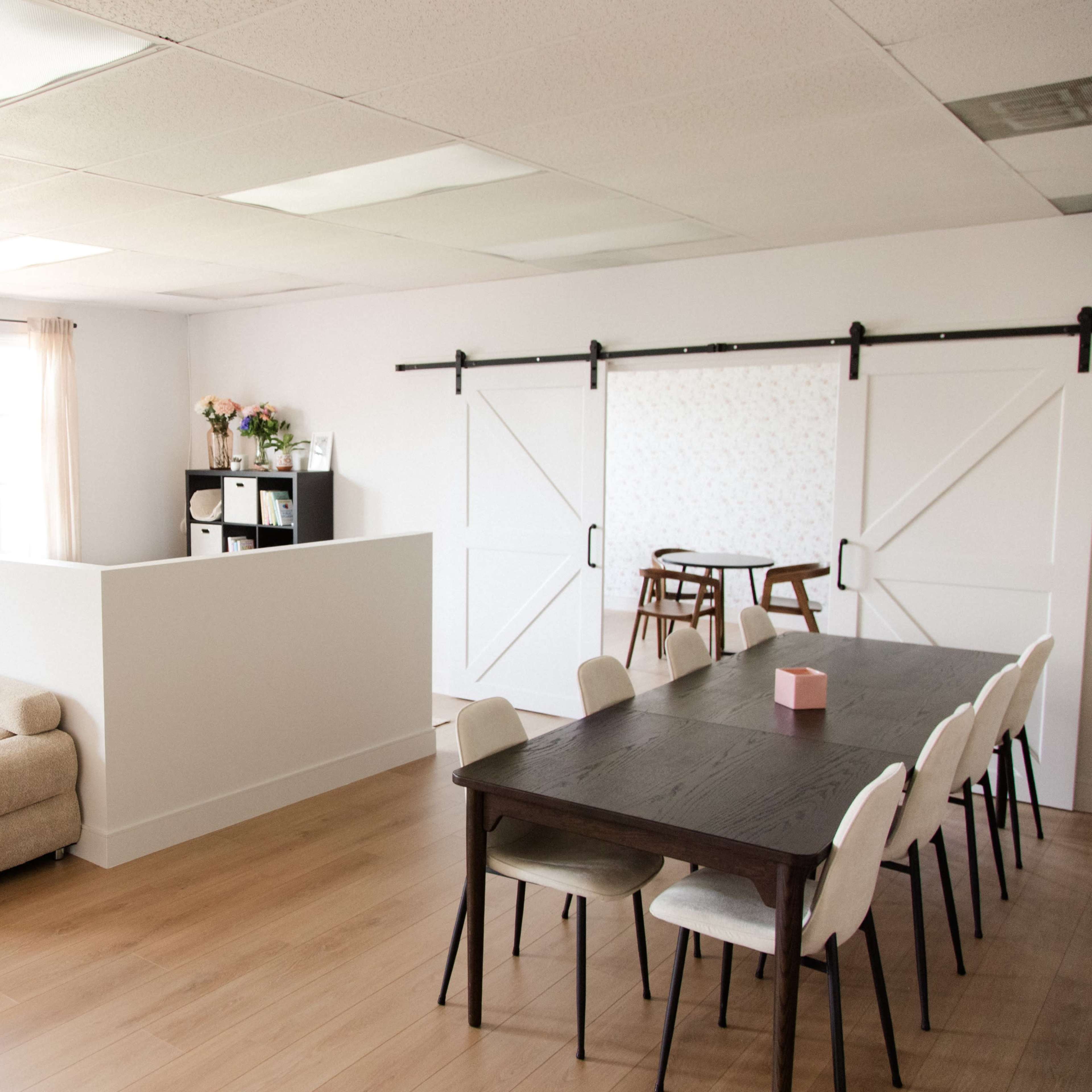 Warm, Open-Concept Space with a Homey Feel Image in Newport Beach, Newport Beach, CA