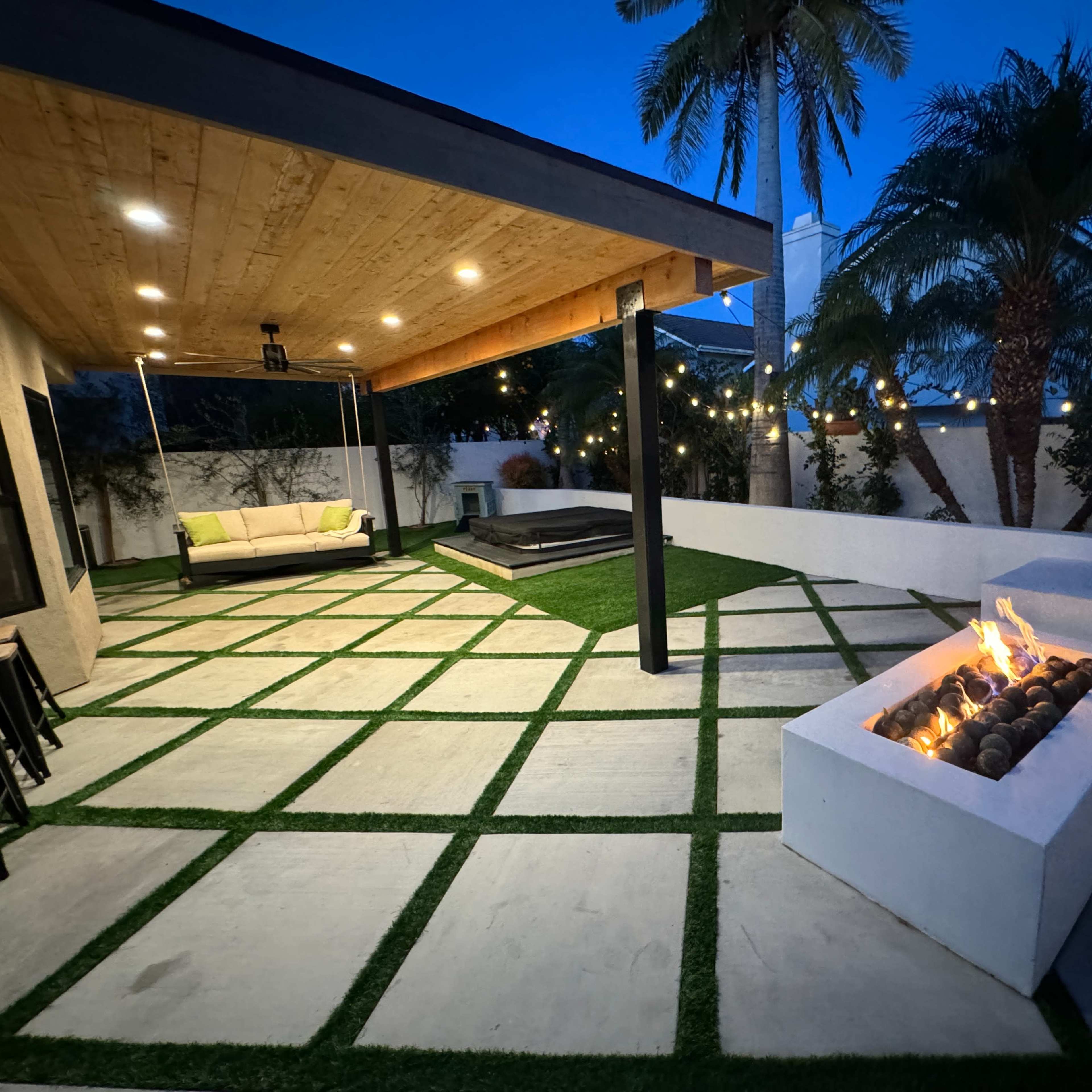 Modern Farmhouse Interior with Custom Landscaped Yard Image in Moorpark, Moorpark, CA