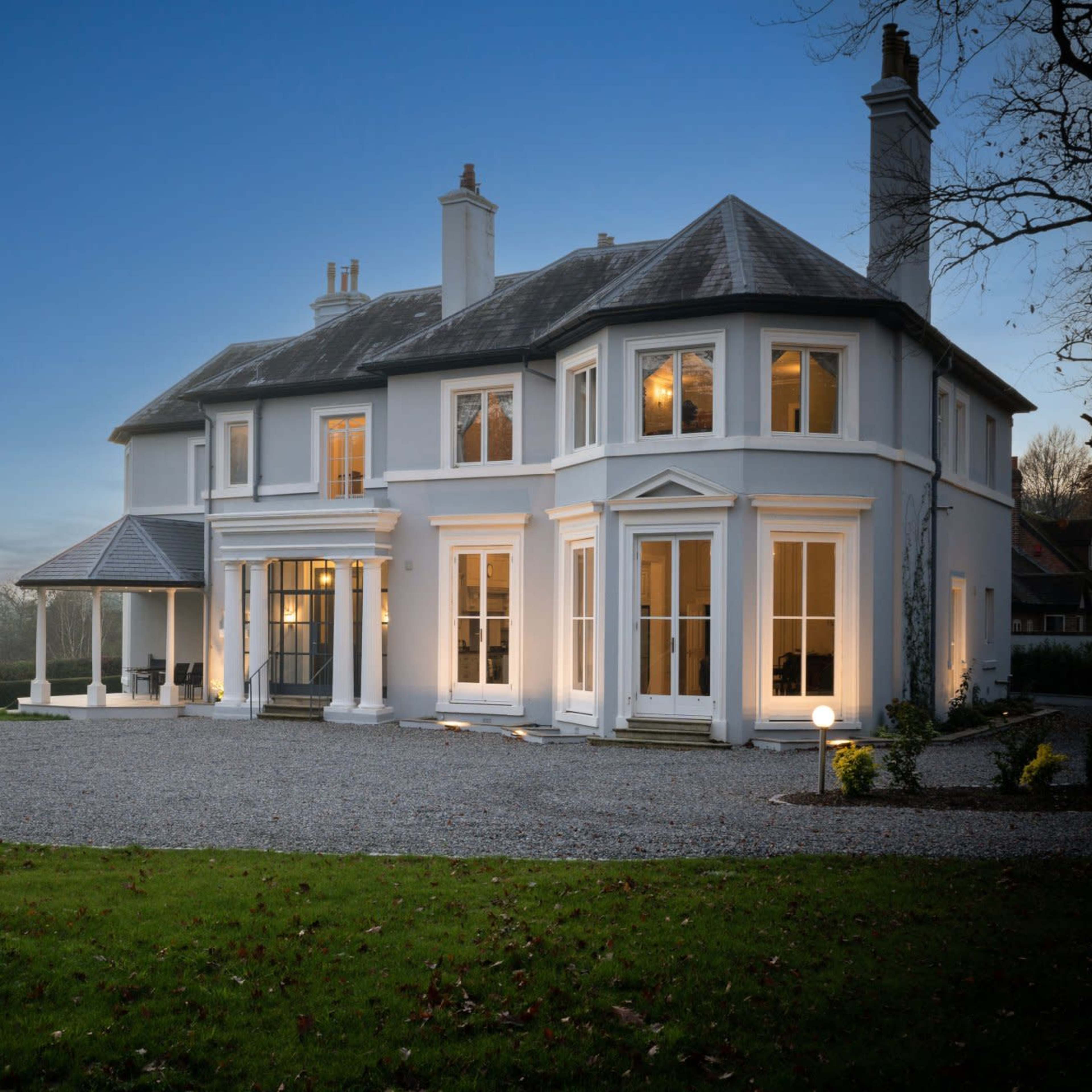 Country House Image in Worth, Crawley, England