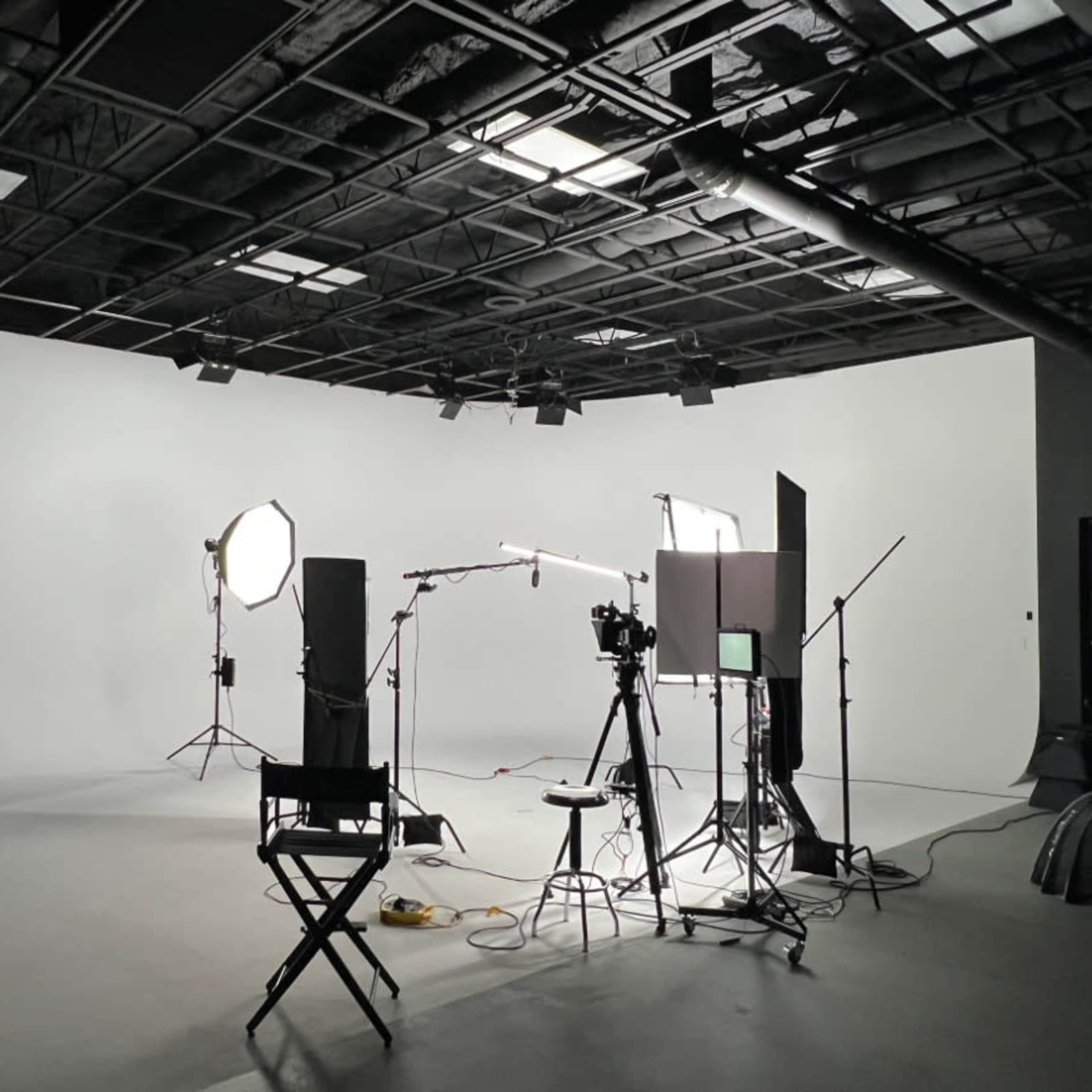 Versatile Podcast Studio and Production Cyc Wall Studio & Creator’s Haven Image in Buckhead, Atlanta, GA