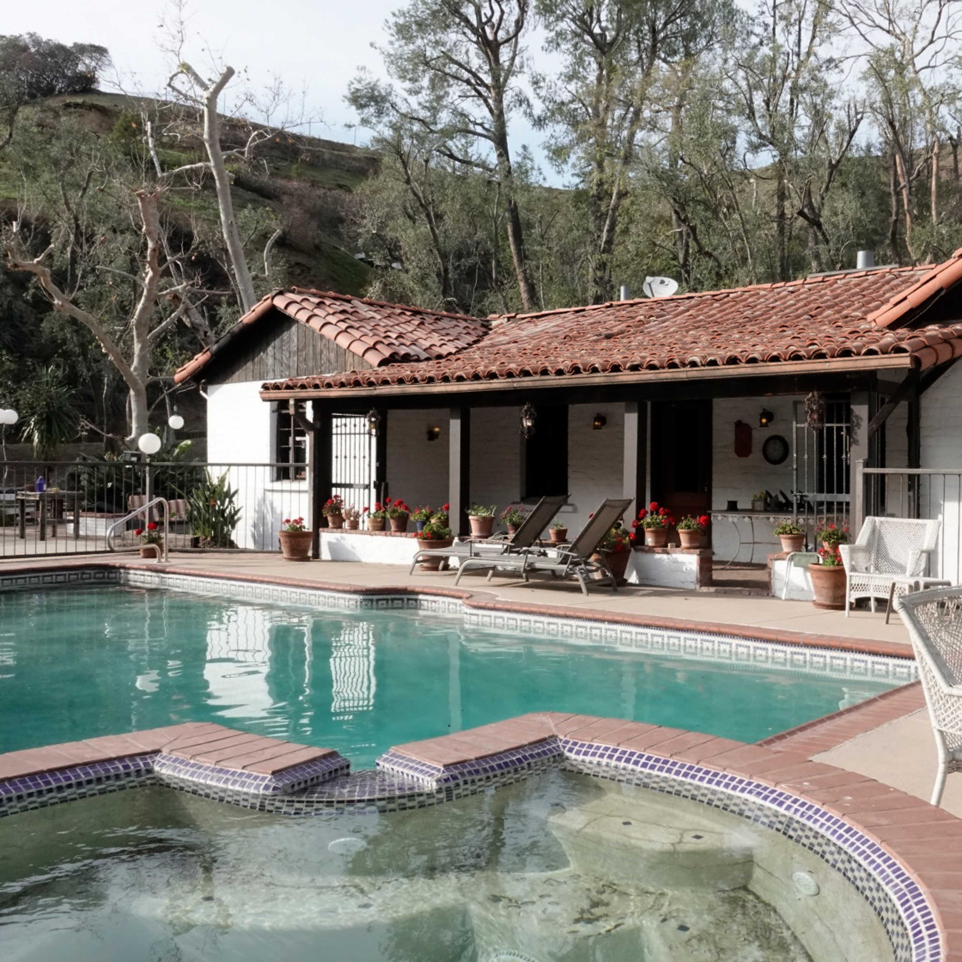 1920s Los Angeles AUTHENTIC BURNT / ABANDONED Lodge  - Perfect Film Location for Horror/Thriller/Suspense Image in Sun Valley, Los Angeles, CA