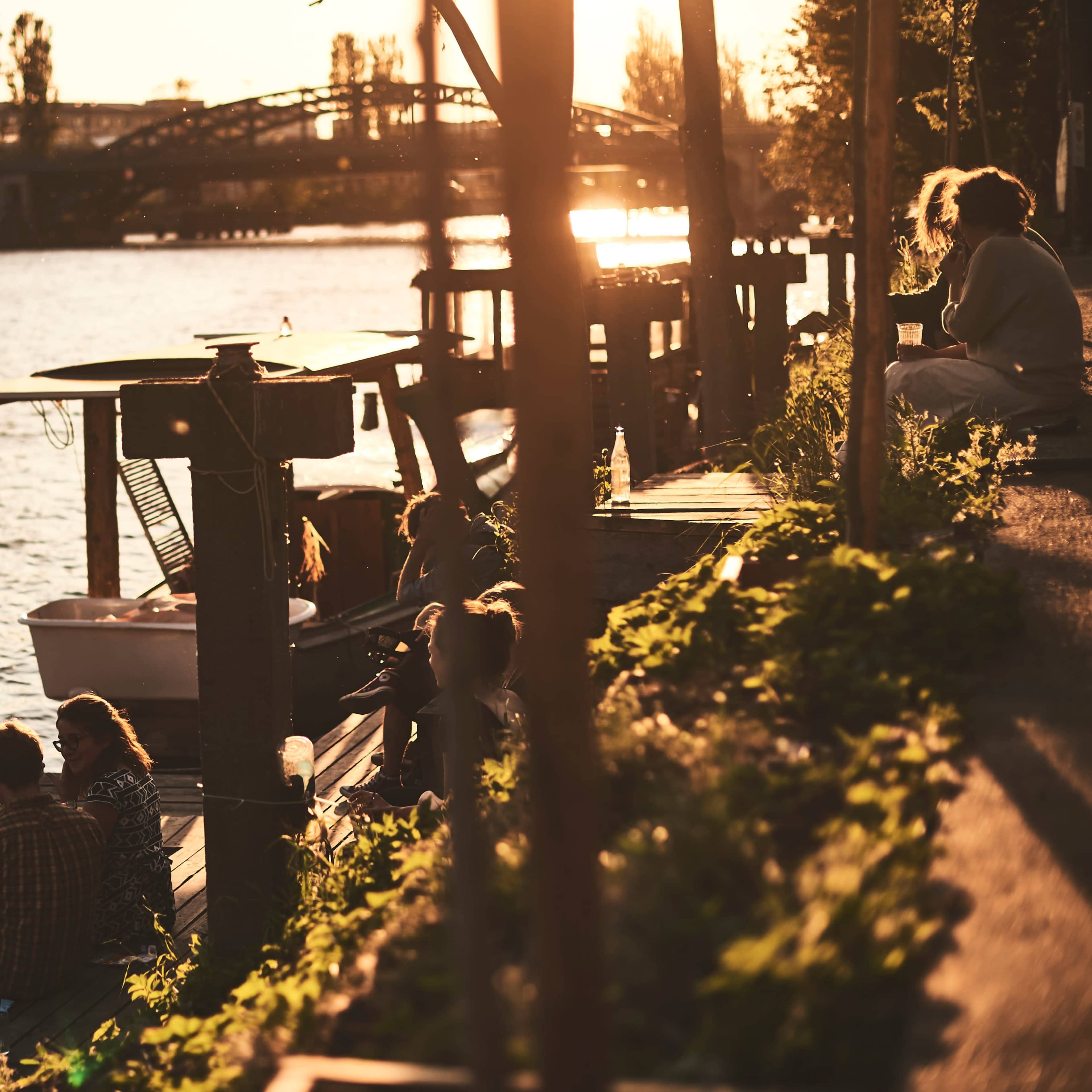 Charming industrial terrace with water dock Bild in Berlin, Berlin, BE