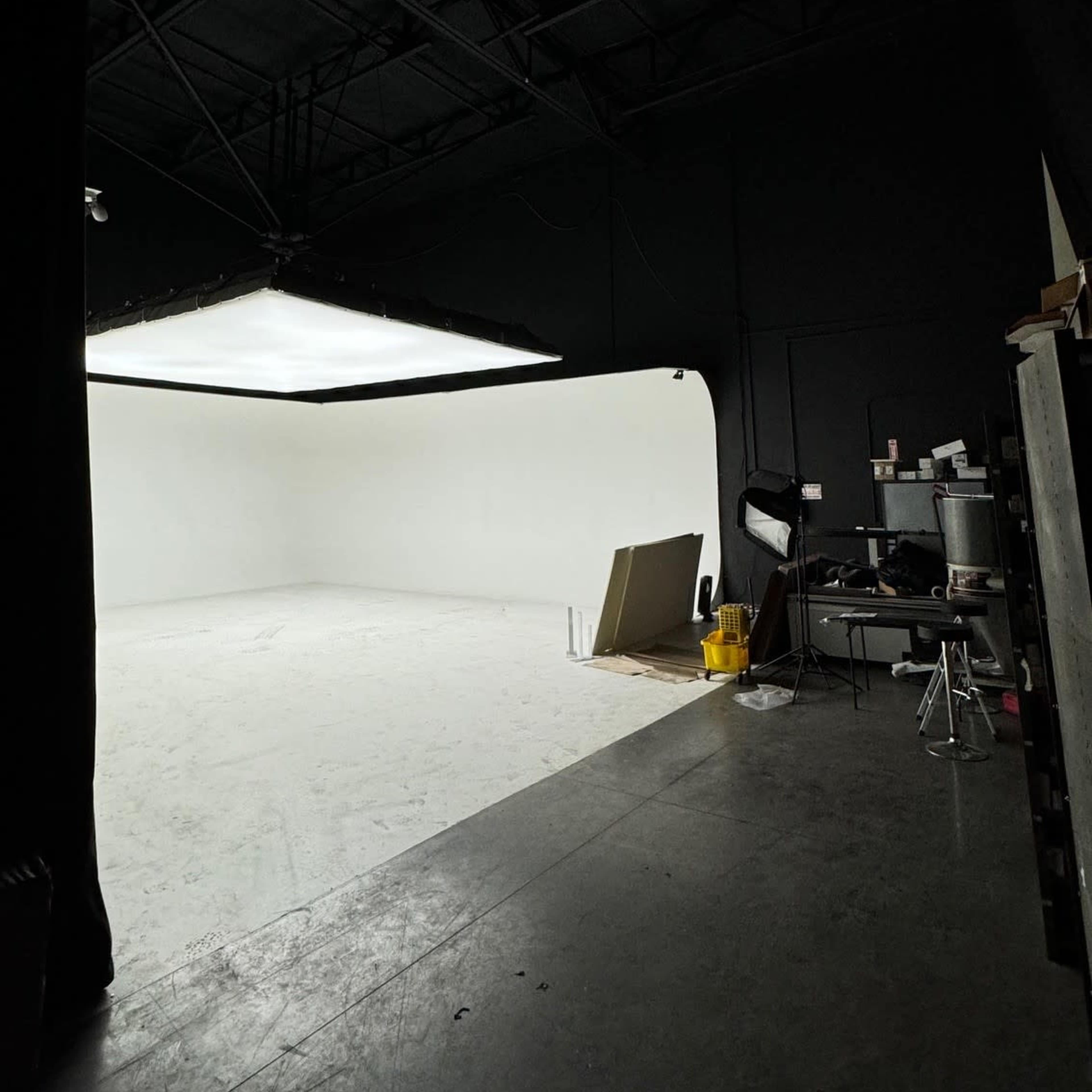 Large Industrial Photo Studio Image in Corona, Corona, CA