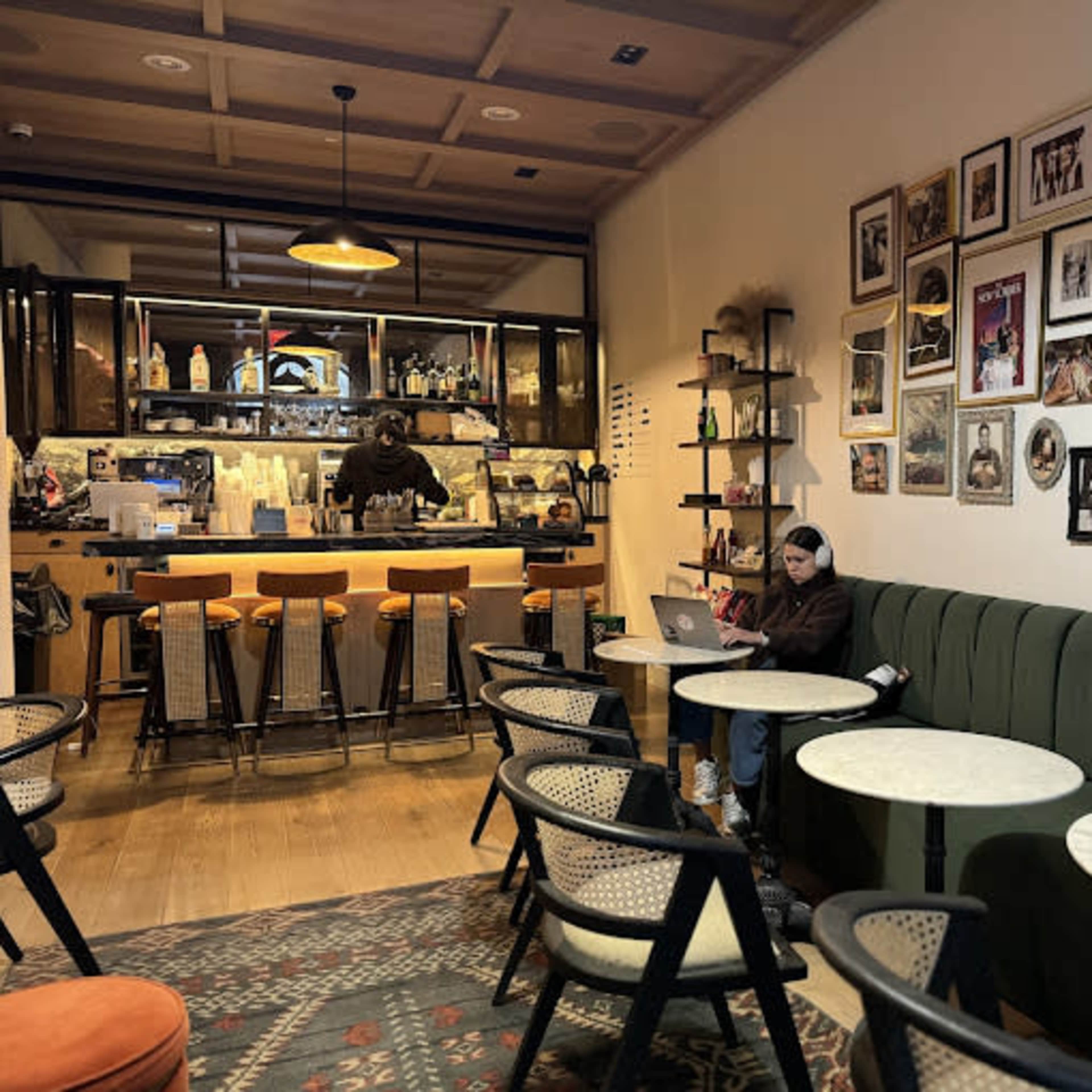 Chic Manhattan Café with Cozy Mini Bar & Catering Options Image in Midtown Manhattan, New York, NY