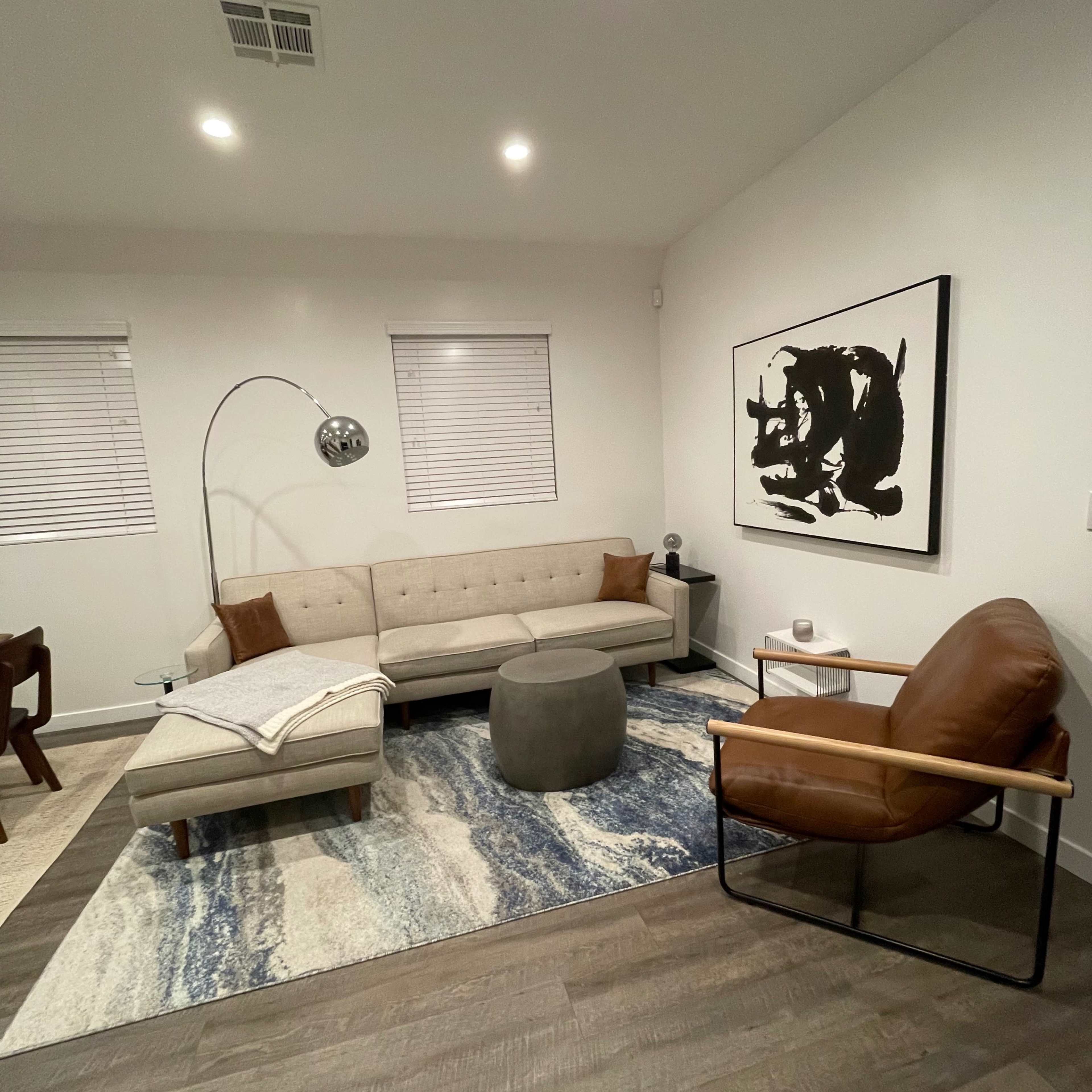 North Hollywood Spacious Two Story Renovated ADU Image in Valley Glen, Los Angeles, CA