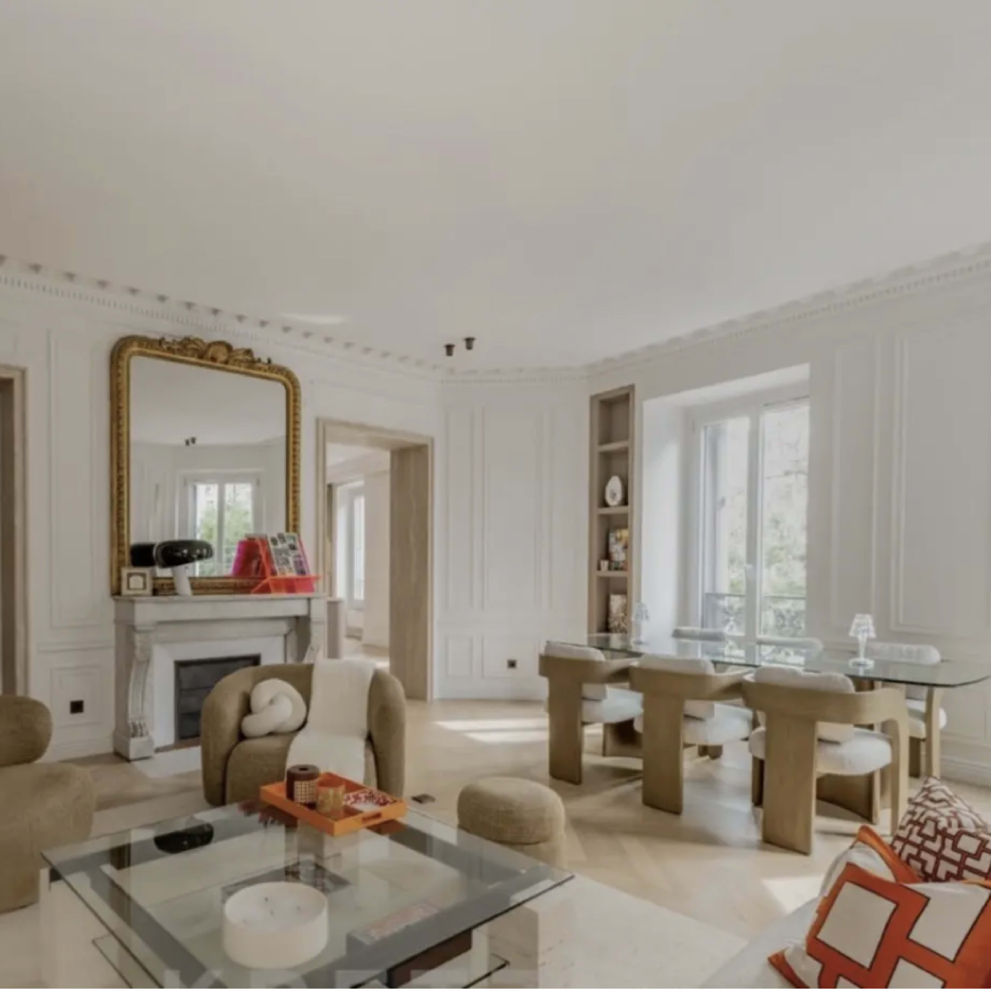 Appartement de luxe Haussmanien vue Tour eiffel Image dans Paris, Paris, Île-de-France
