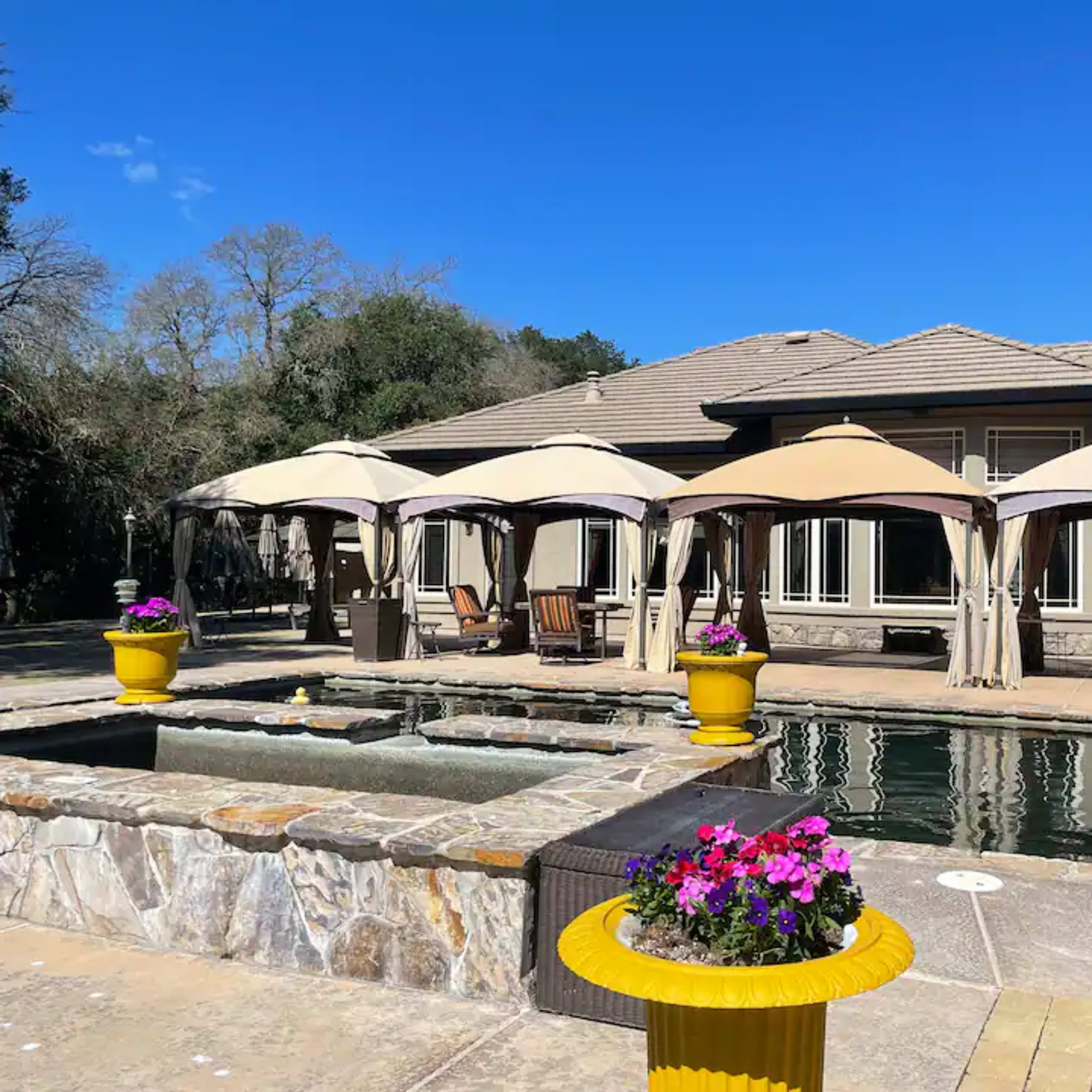 Delightful Luxury Ranch With Poolside Kitchen Image in , Gilroy, CA