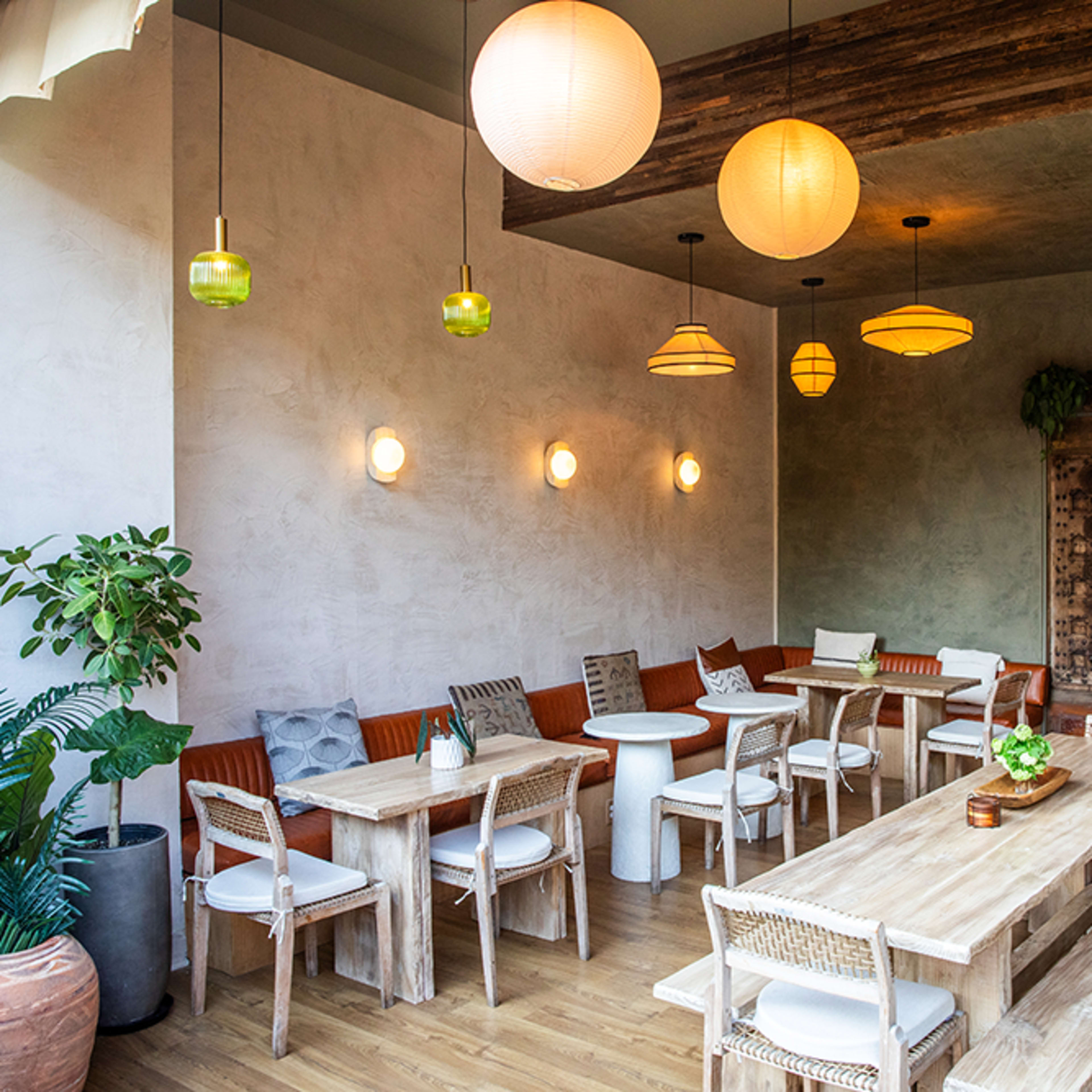 Charming Dining Room & Café with Indoor-Outdoor Flow Image in Venice, Los Angeles, CA