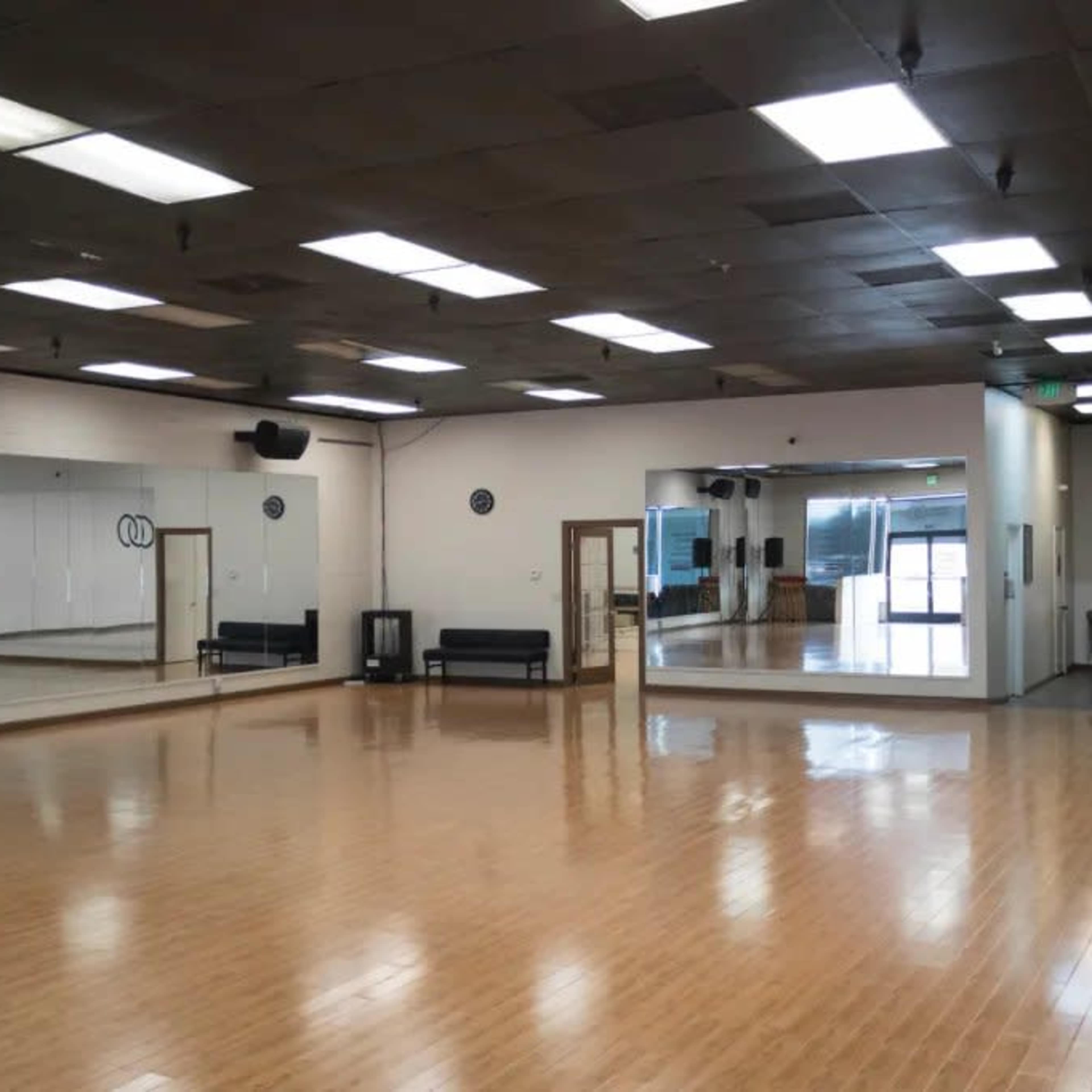 Versatile Studio Space: Your Creative Haven Awaits! Image in Sheppard, San Jose, CA