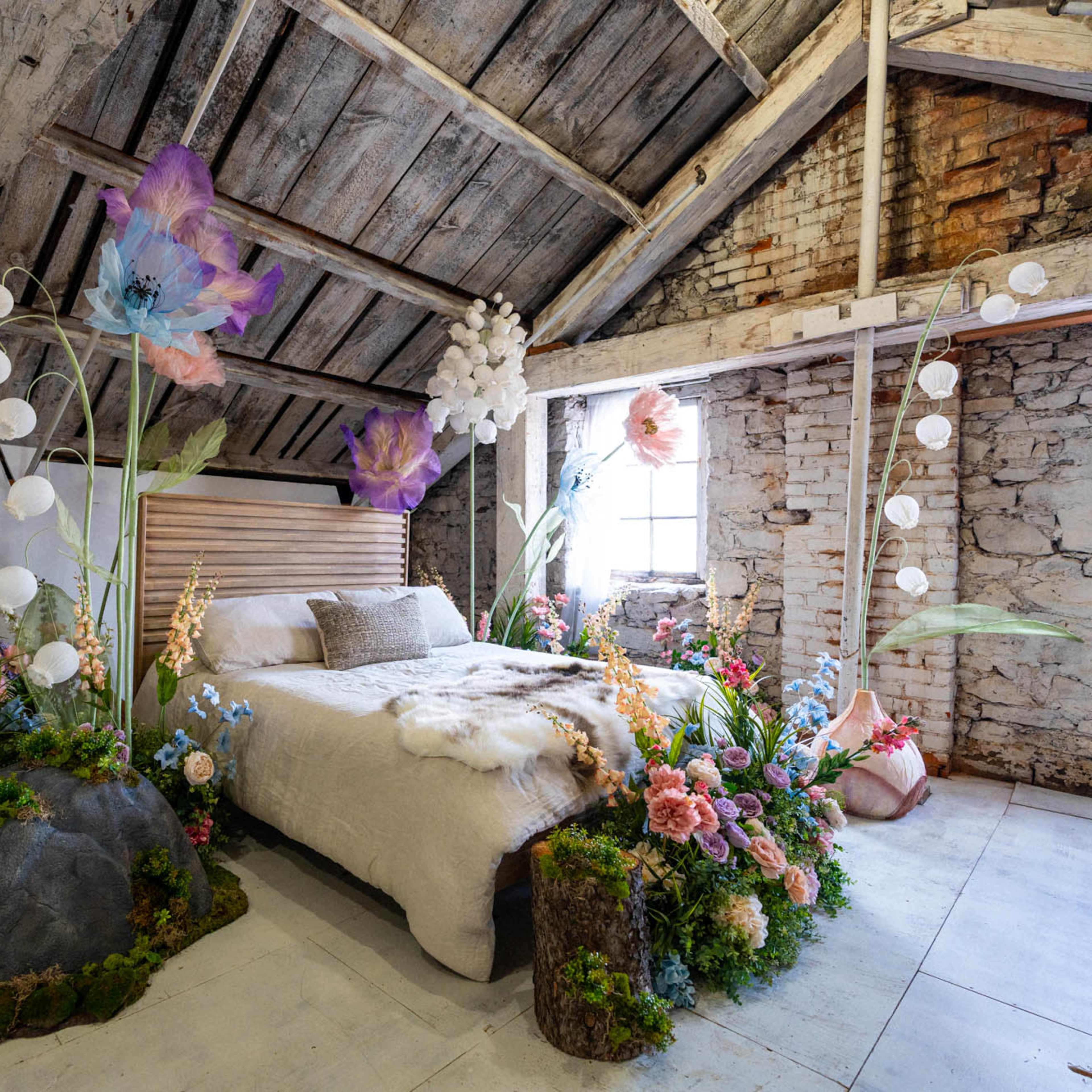 The Bedroom Image in Dundas, Hamilton, ON