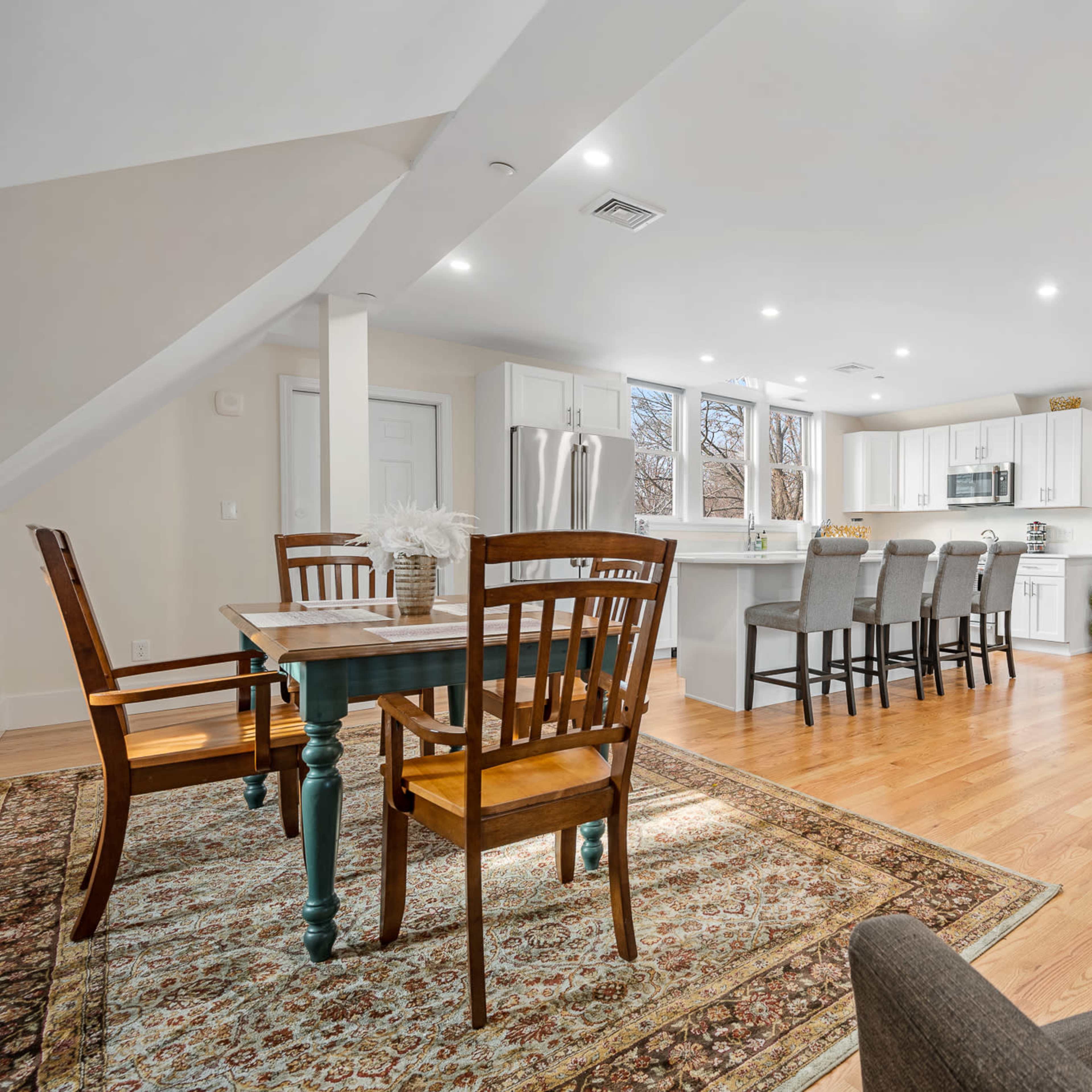 Bright and Spacious Loft Style Modern Apartment Image in Newton Square, Worcester, MA