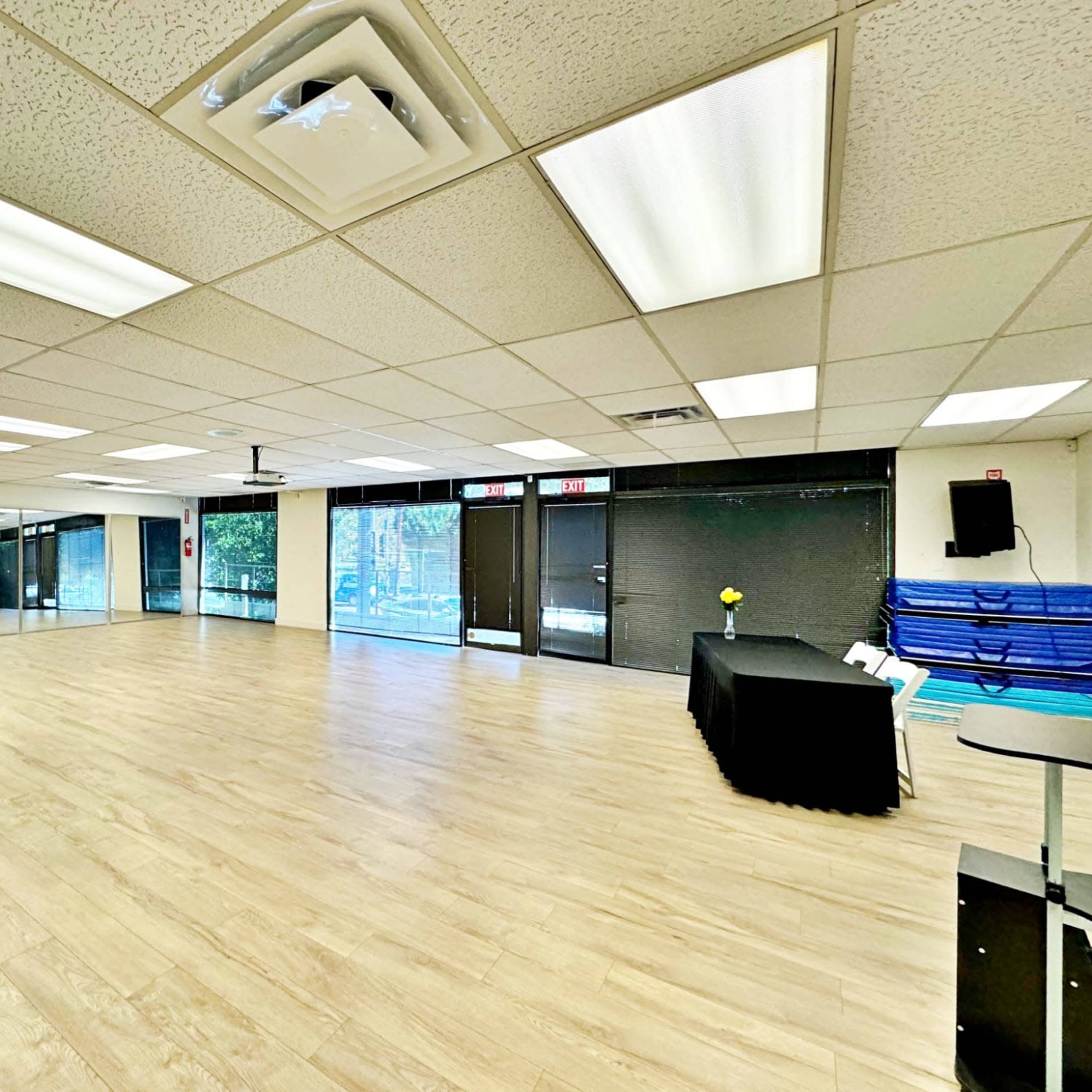 THE CLUB Image in Encino, Los Angeles, CA
