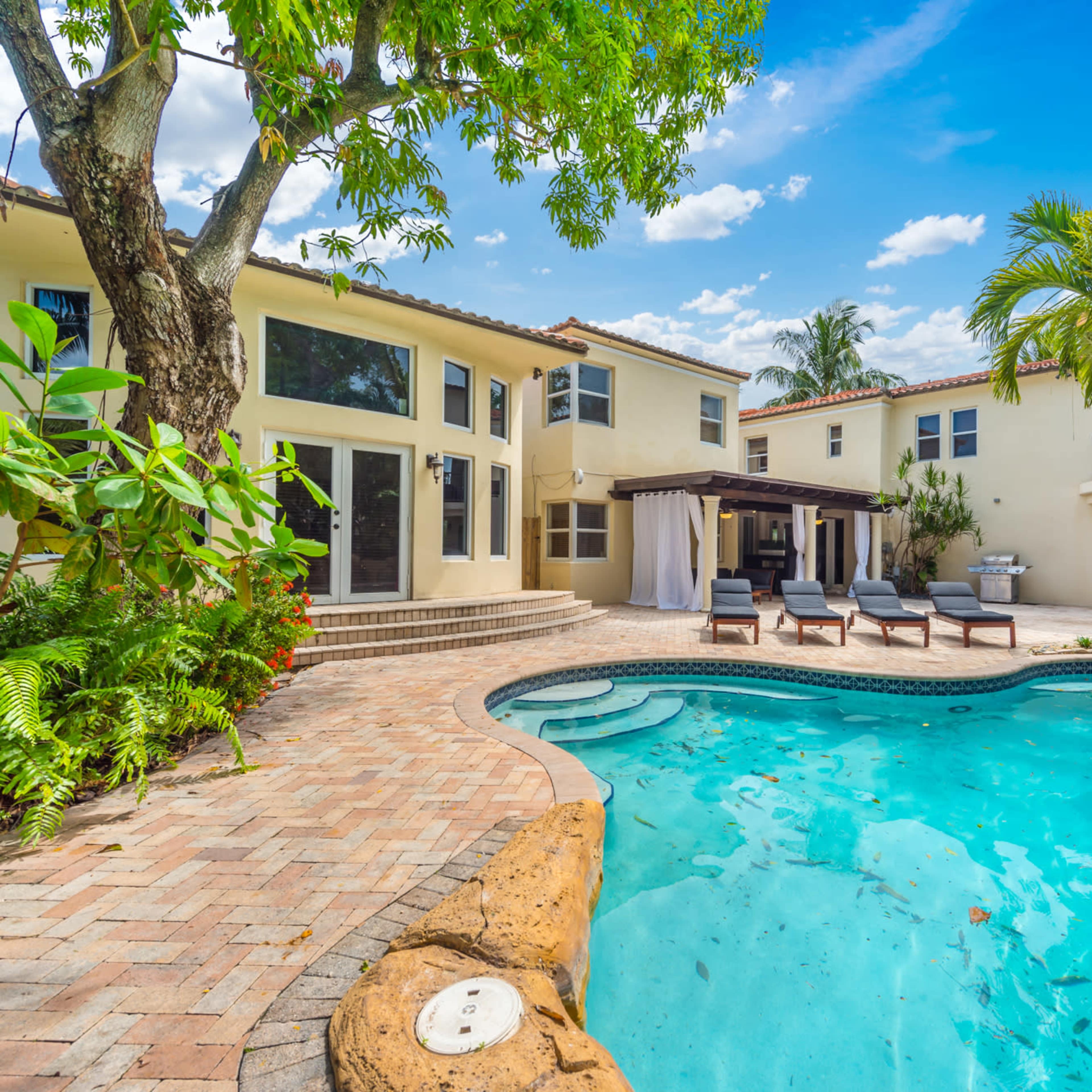 Tropical Retreat Image in , Miami, FL