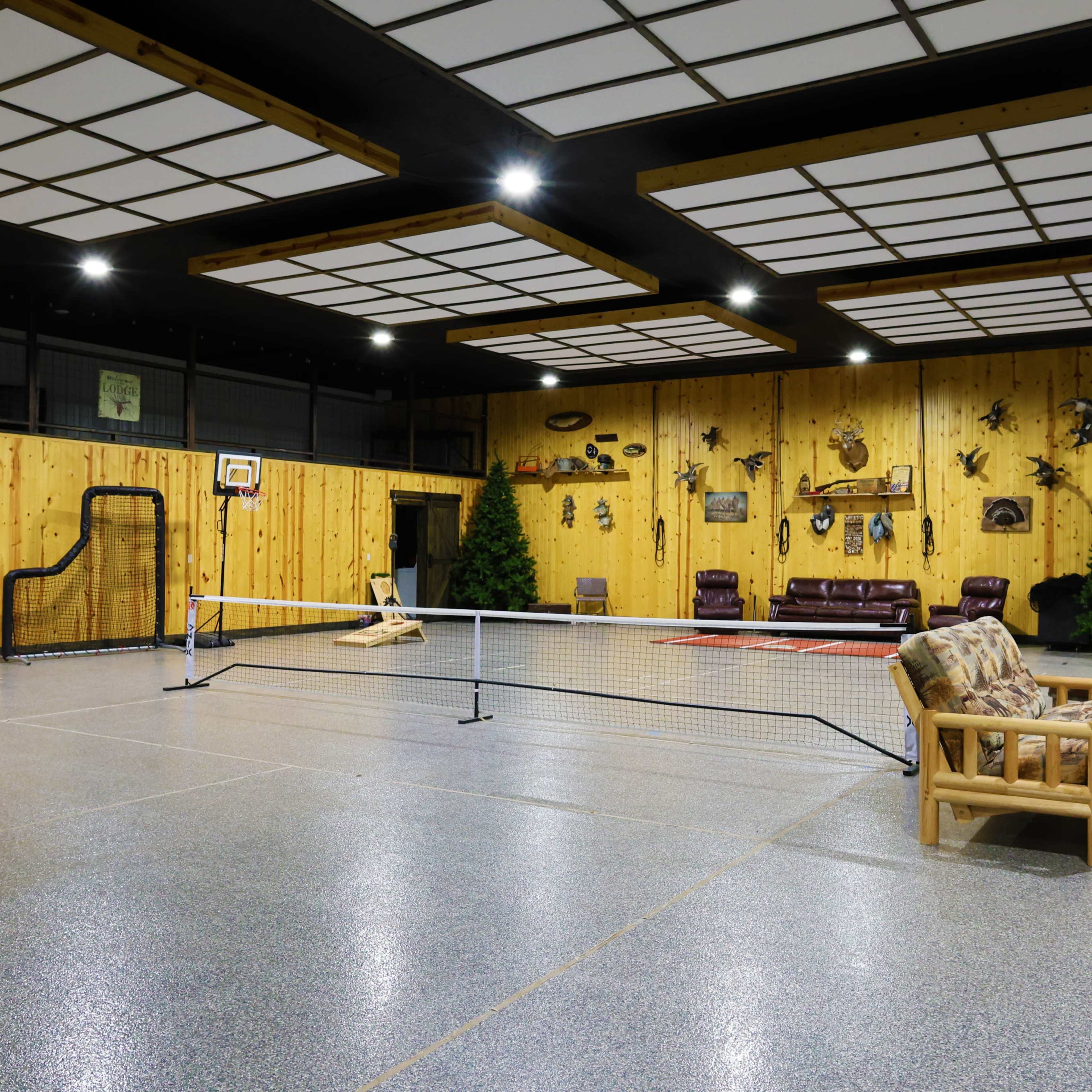 Royalty's Rest | Ample Space - Outdoor Pool - Indoor Entertainment Image in Trimbelle, Ellsworth, WI