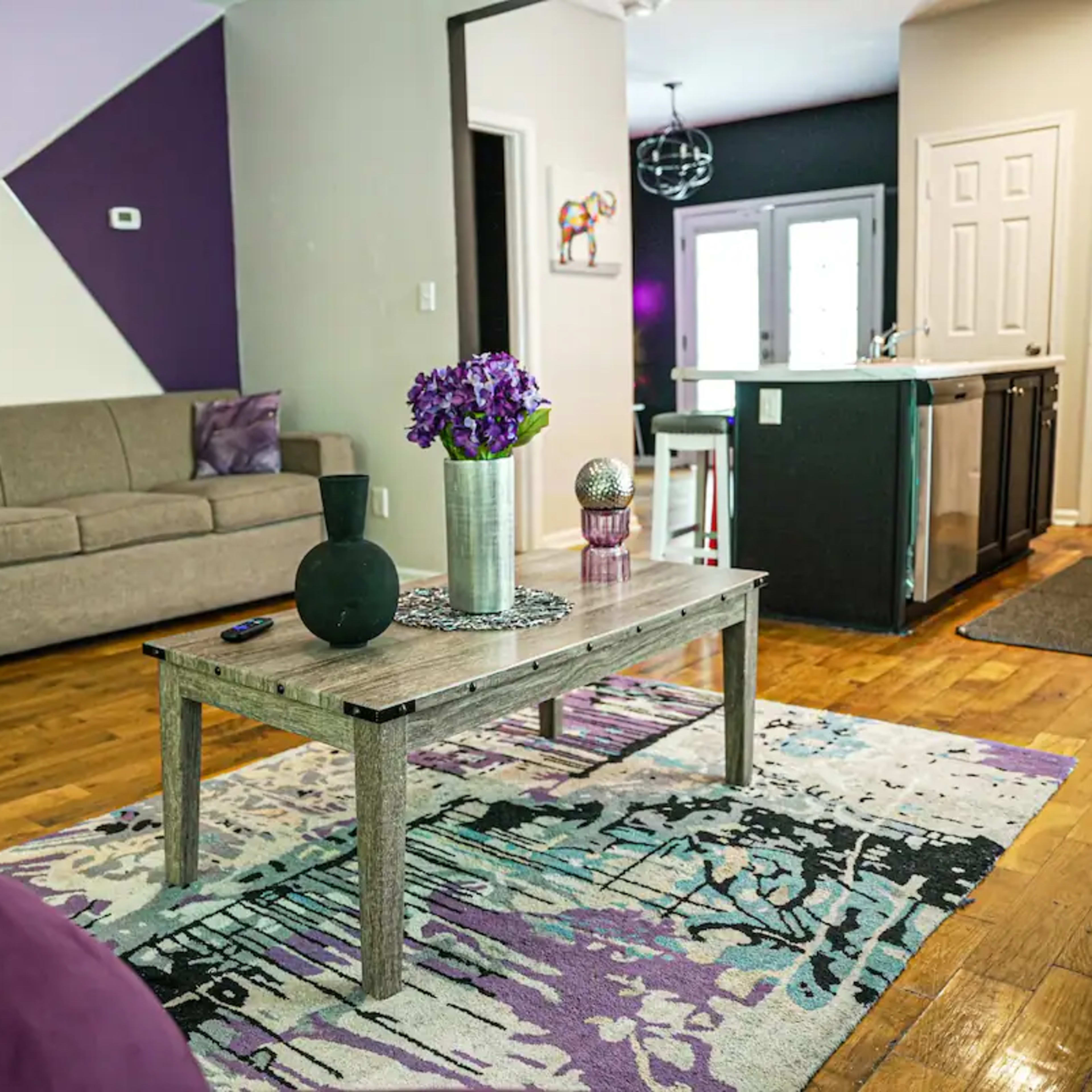 Stylish Abode of Atlanta Image in Venetian Hills, Atlanta, GA
