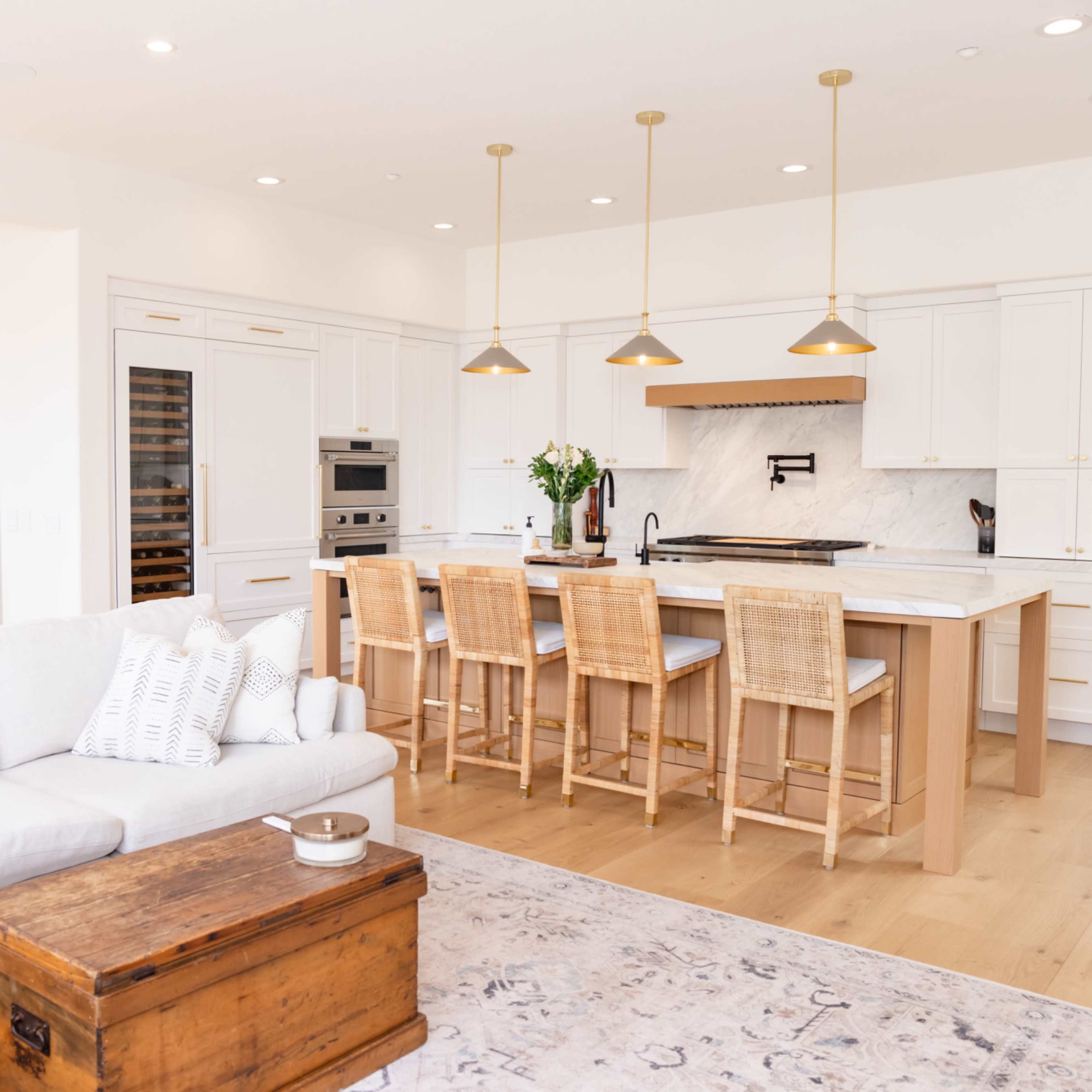 Modern, Bright White House with High Ceilings and Natural Light Image in Leucadia, Encinitas, CA