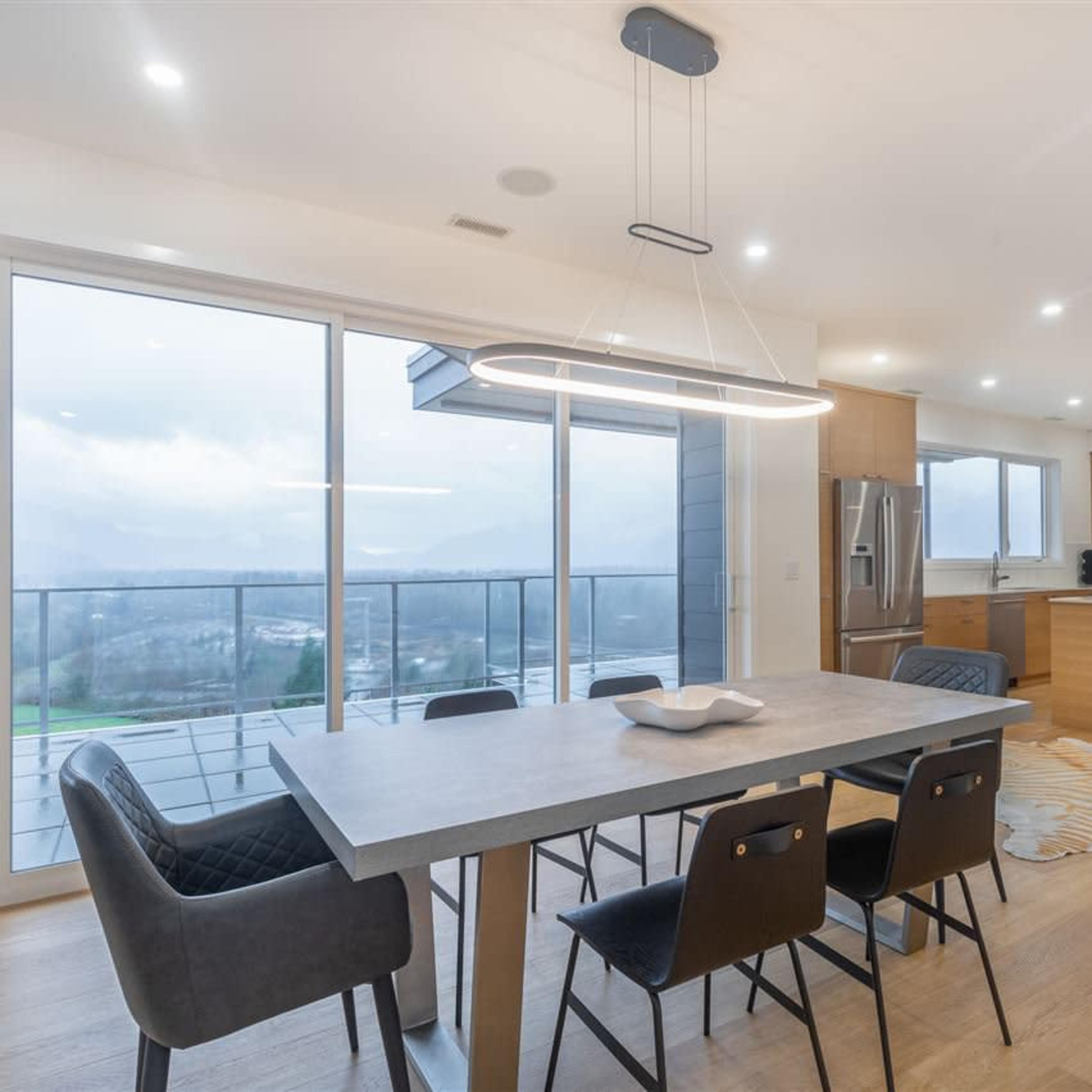Modern Contemporary Home With Panoramic Views Of Stawamus Chief And Beautiful Sunsets Image in Squamish, Squamish, BC