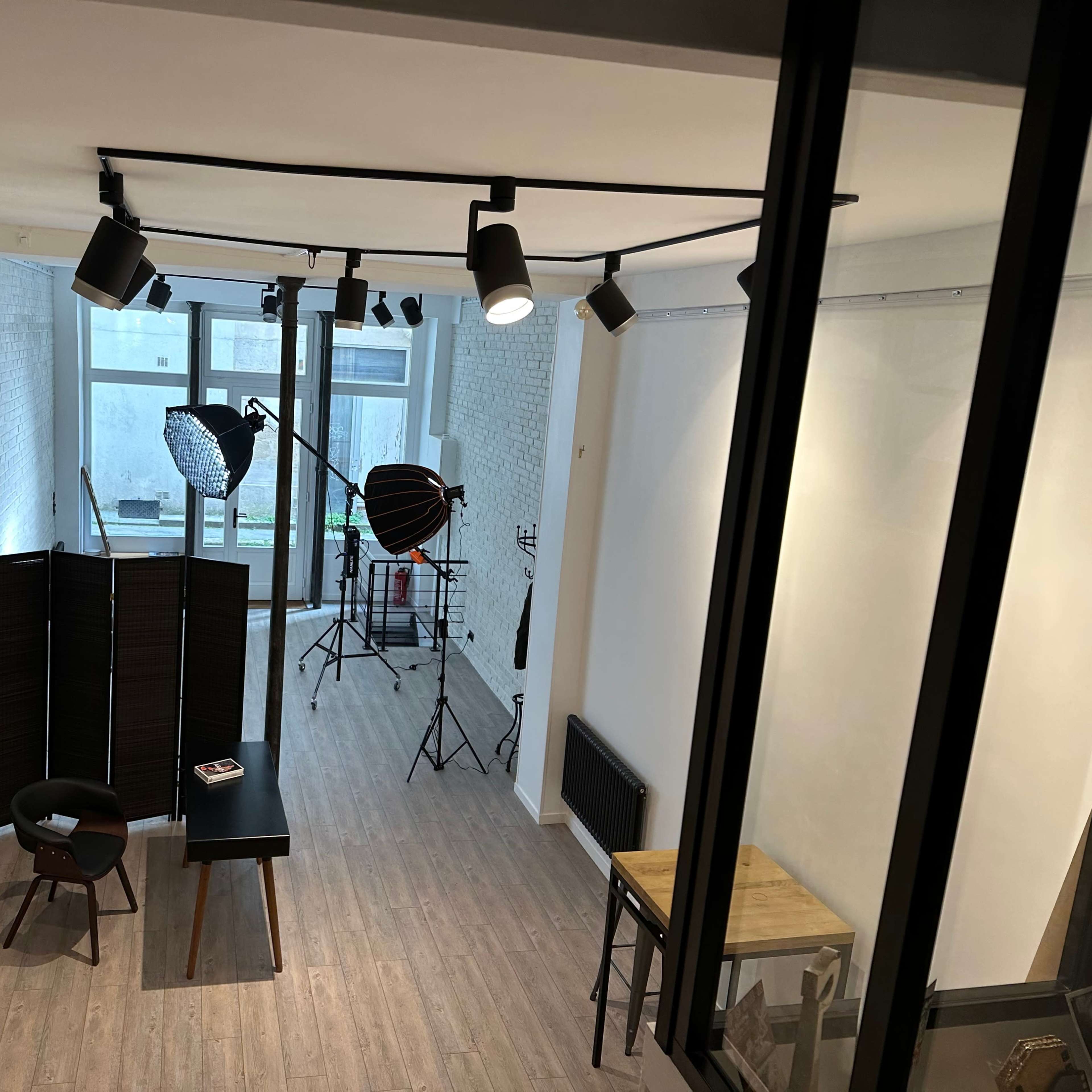 Studio photo vidéo dans le quartier des Folies Bergères Image dans Paris, Paris, Île-de-France