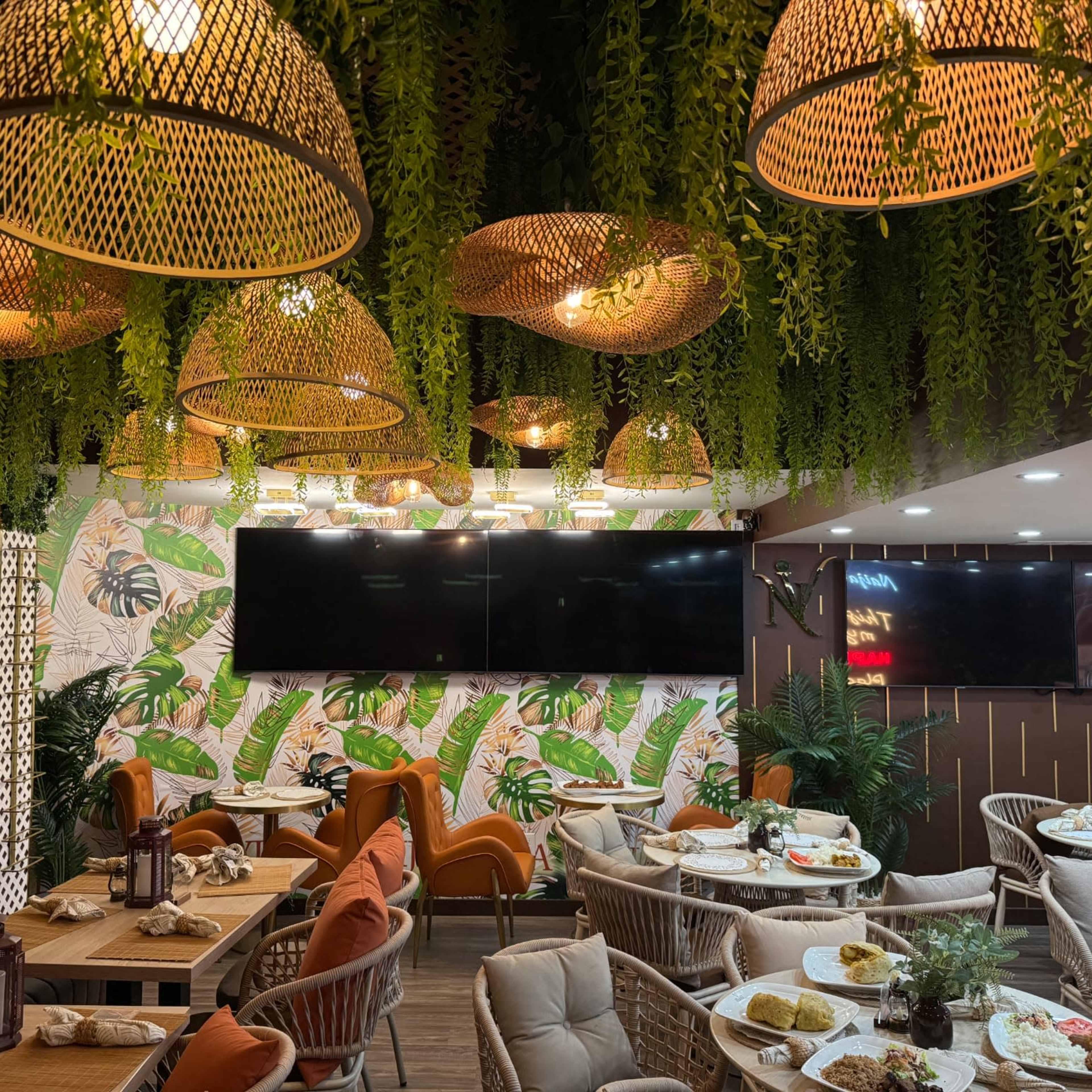 Intimate Modern Tropical Restaurant and Bar Image in Jane and Finch, Toronto, ON