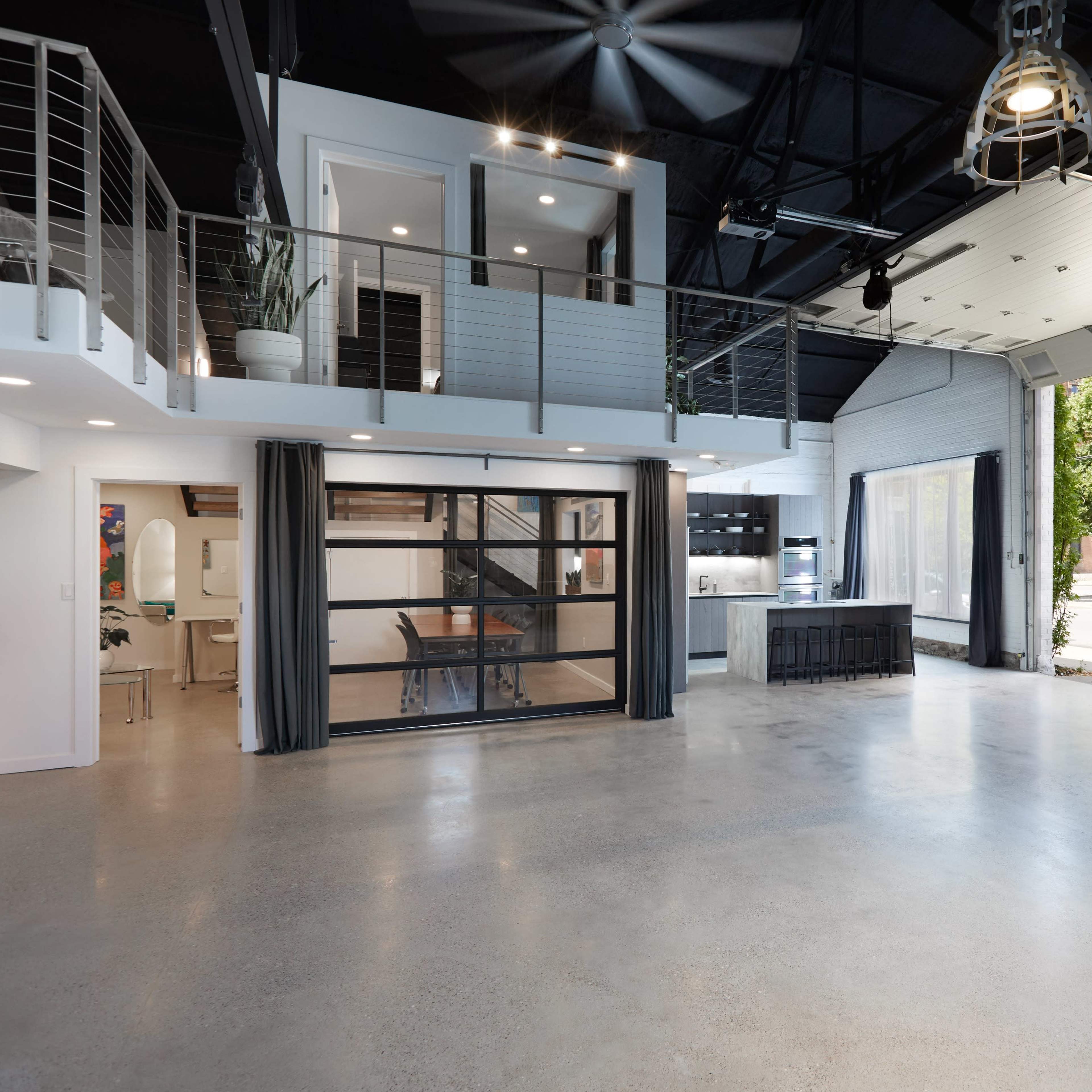 Thoughtfully designed studio for production crews, talent and clients. Image in Newport, Newport, KY